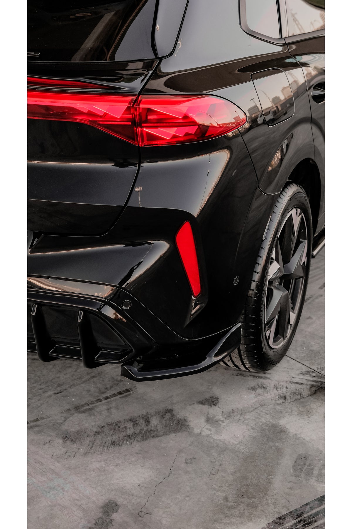 Cupra Terramar 2024+ Body Kit Seti (Ön Lip + Arka Difüzör + Yan Marşpiyel + Tavan Spoiler + Stop Üstü Spoiler + Flap) Piano Black - TMZ Garage