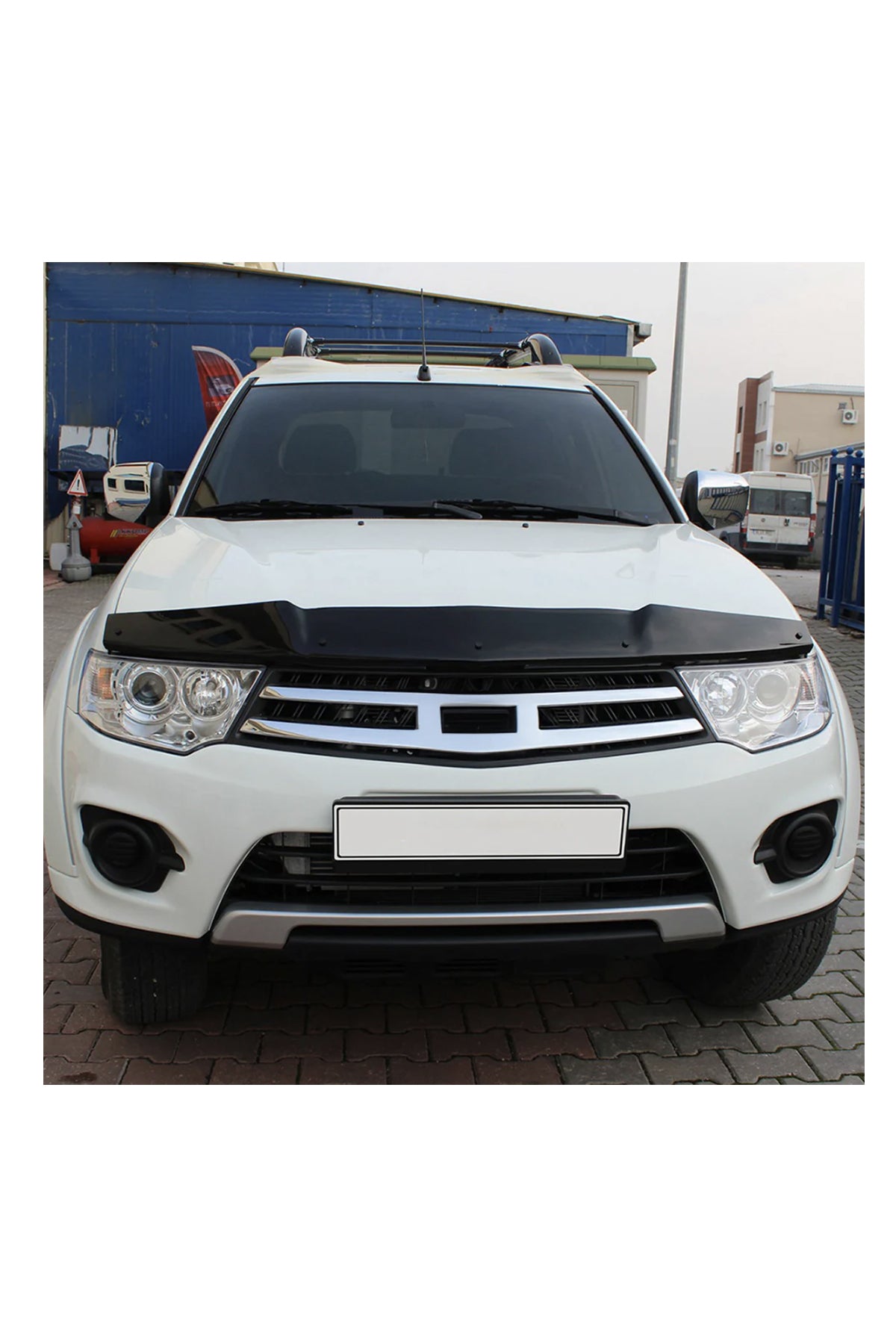 Mitsubishi L200 2015+ Kaput Rüzgarlığı | Piano Black (Parlak Siyah) Kaput Deflektörü