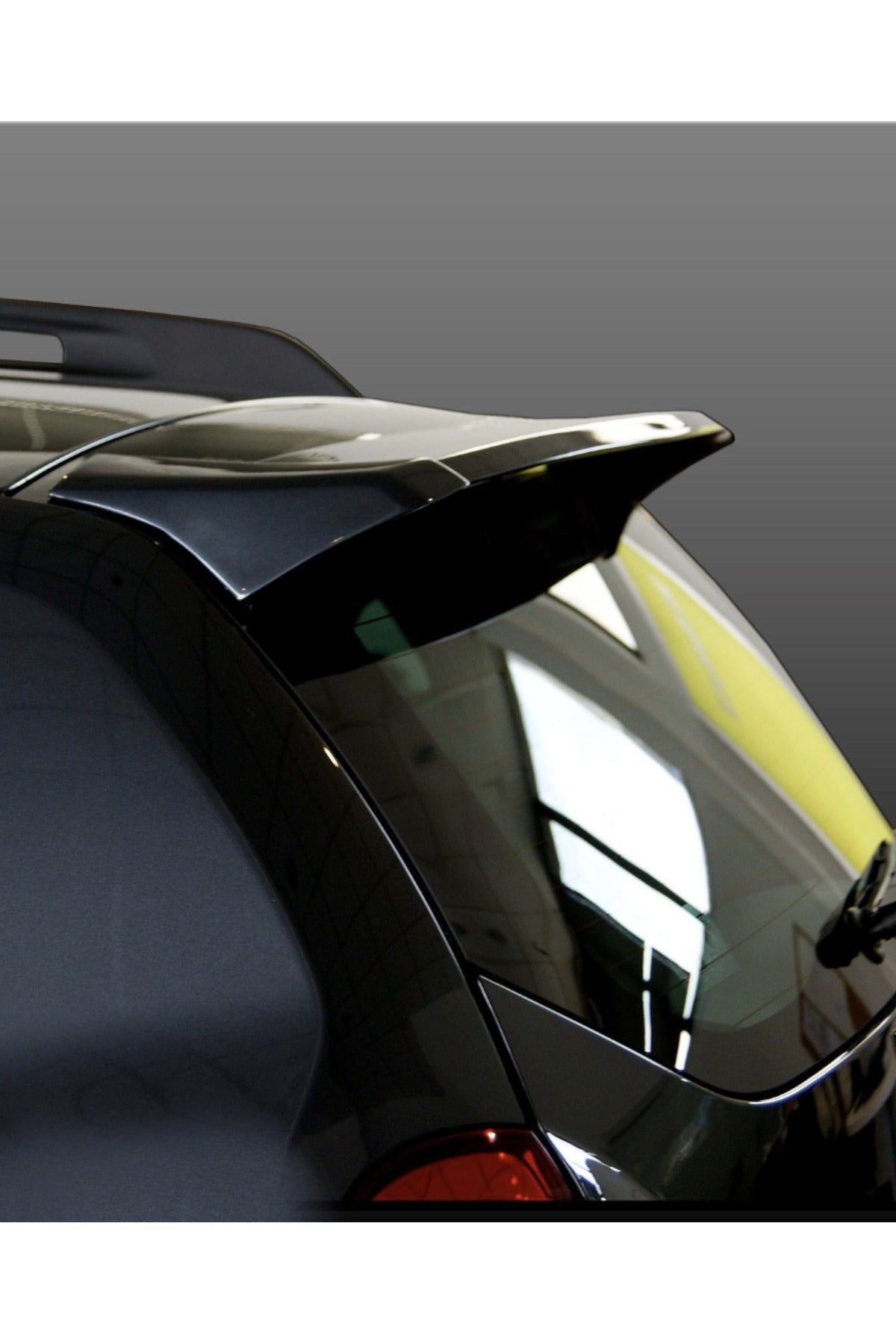 Dacia Duster 2010-2017 Piano Black Arka Spoiler | Bagaj Üstü Spoiler – Parlak Siyah