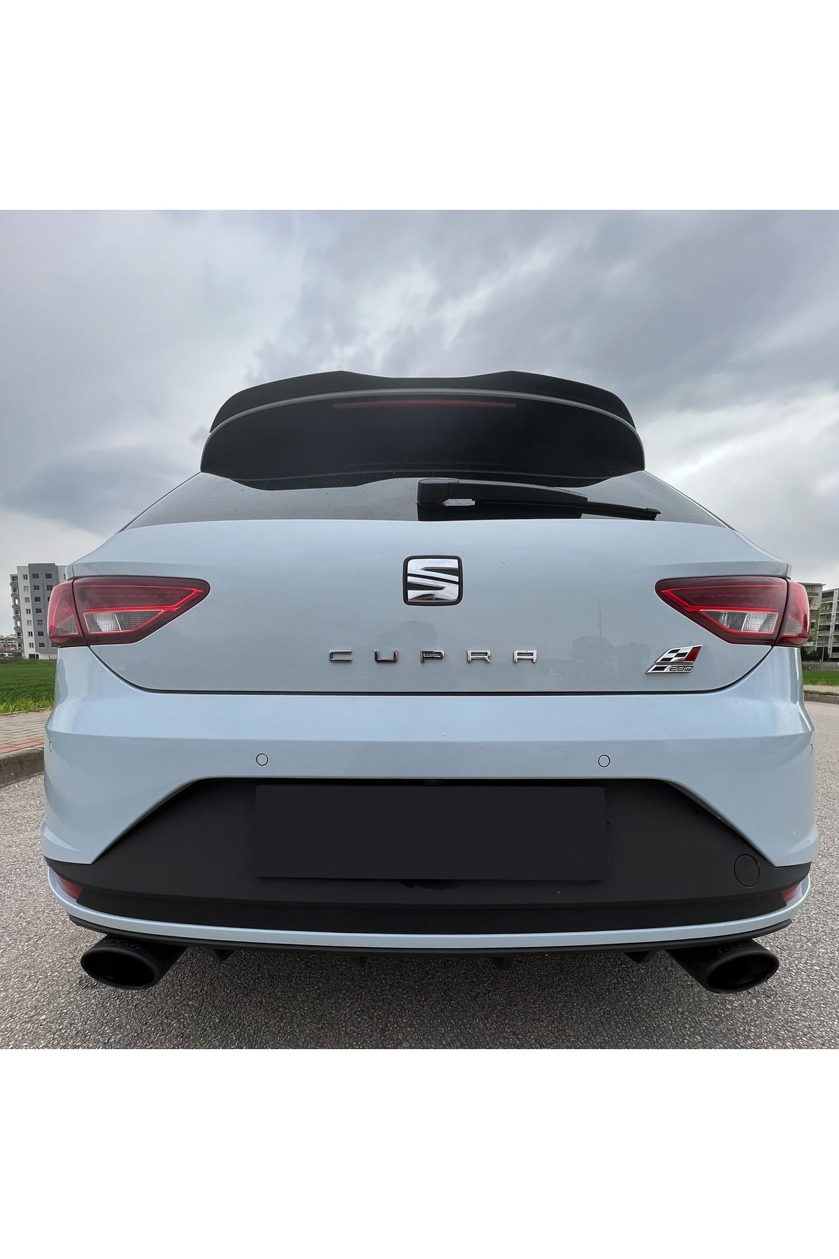 Seat Leon FR 2017-2019 Piano Black Bagaj Spoilerı | Parlak Siyah Sportif Tasarım