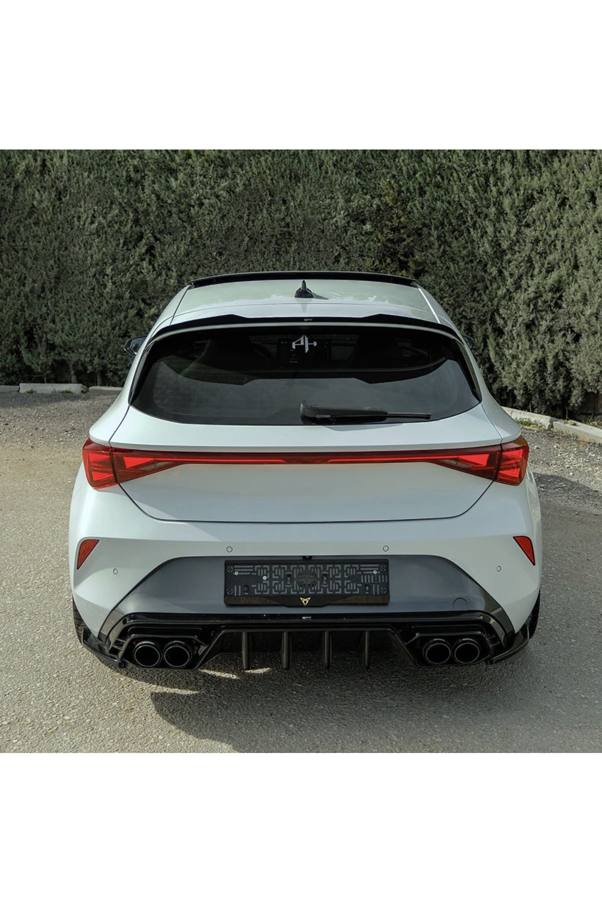 Cupra Leon 2020+ Arka Difüzör & Flap Seti | Agresif Tampon Altı Tasarım & Sportif Görünüm