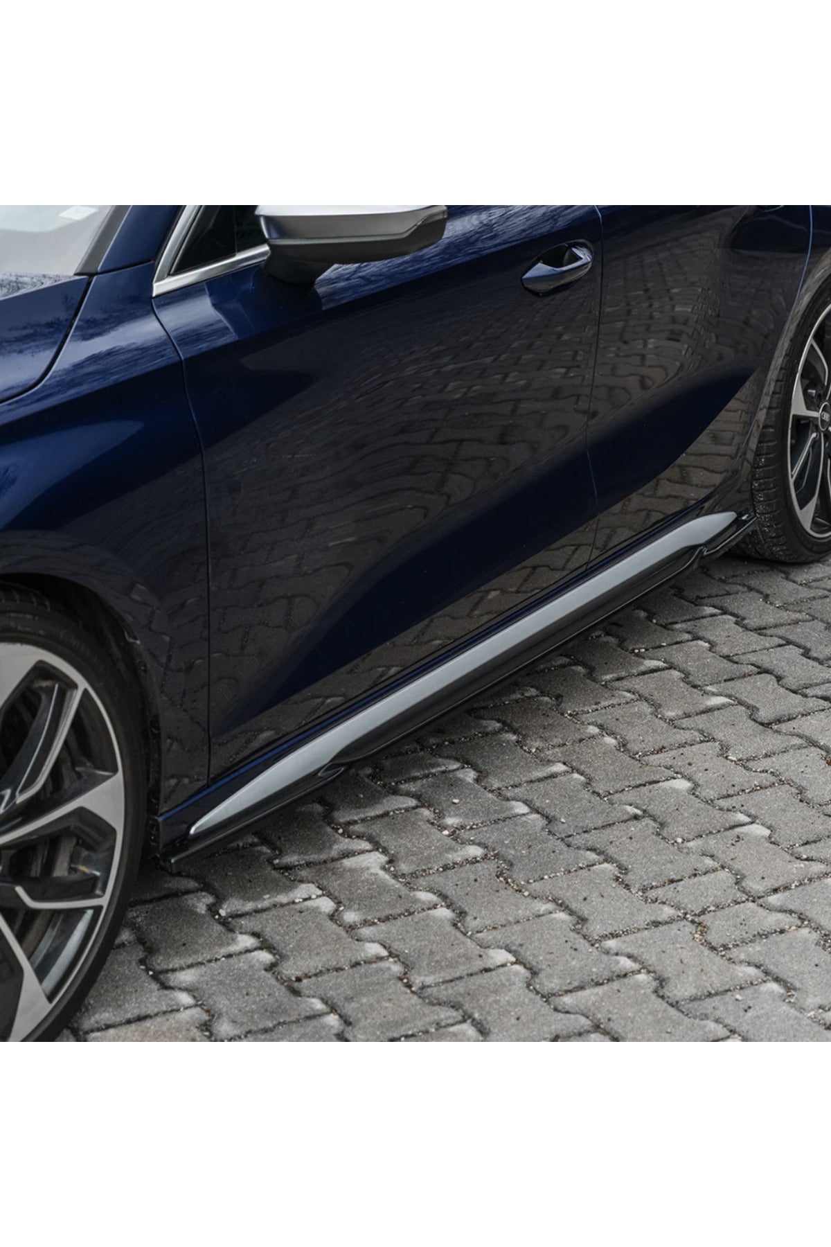 Audi A3 S Line 2020+ Yan Marşpiyel 8Y Kasa Piano Black Marşpiyel Eki Seti