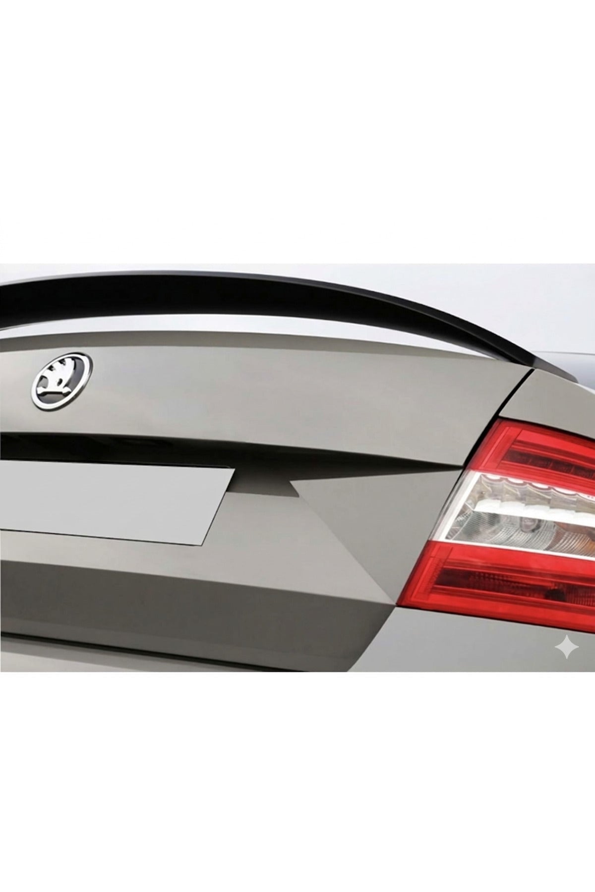 2013-2020 SKODA OCTAVİA RS SPOİLER PARLAK SİYAH