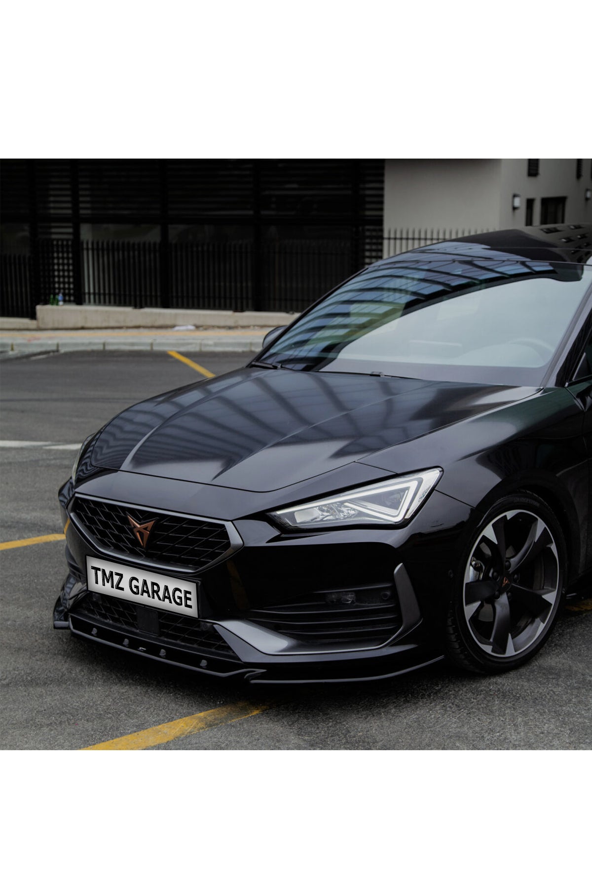 Cupra Leon 2020-2024 Piano Black Ön Lip | Ön Tampon Alt Lip / Spoiler – Parlak Siyah
