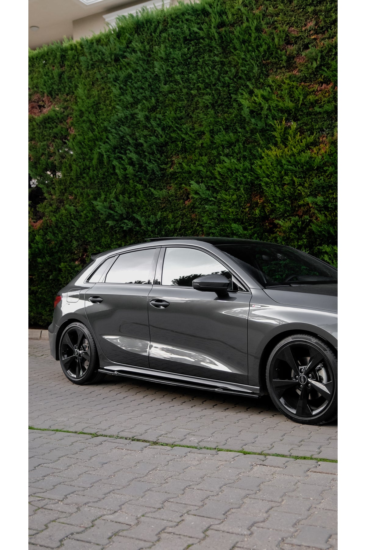 2025+ Audi A3 S Line Yan Marşpiyel Seti Piano Black ABS | Yan Etek - TMZ Garage