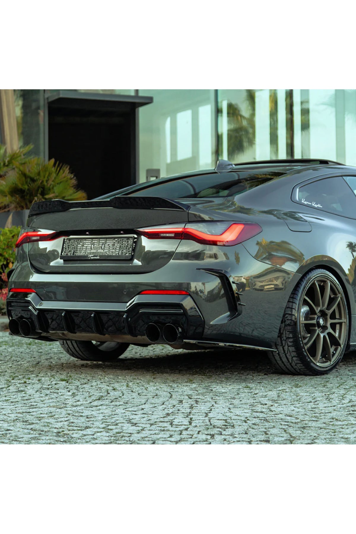 BMW 4 Serisi G22 Coupe 2020+ Arka Difüzör M Paket Uyumlu Piano Black Difüzör