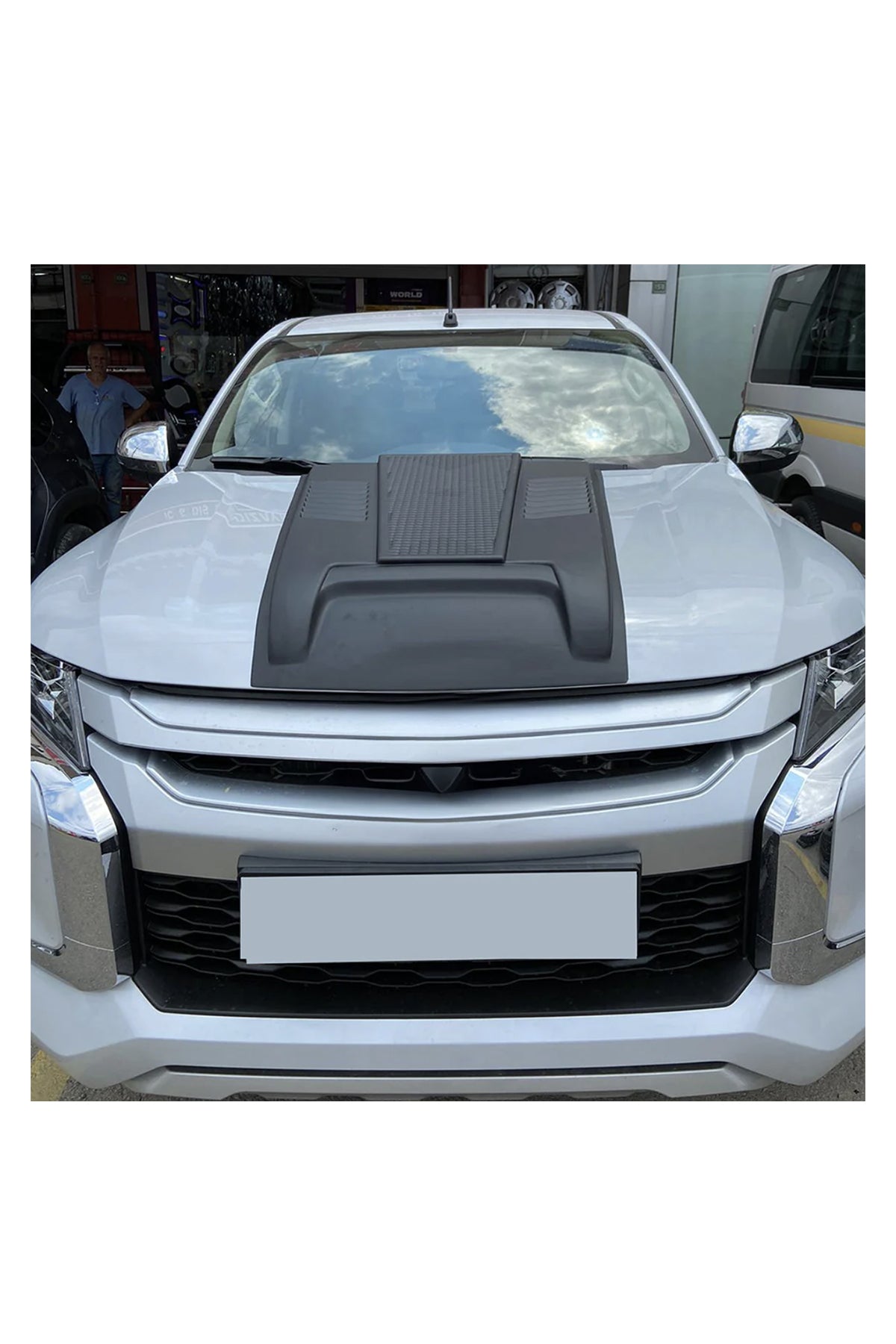Mitsubishi L200 2015-2022 Kaput Scoop Kaplama | Kaput Üstü Hava Girişi Görünümlü Kaplama – Siyah