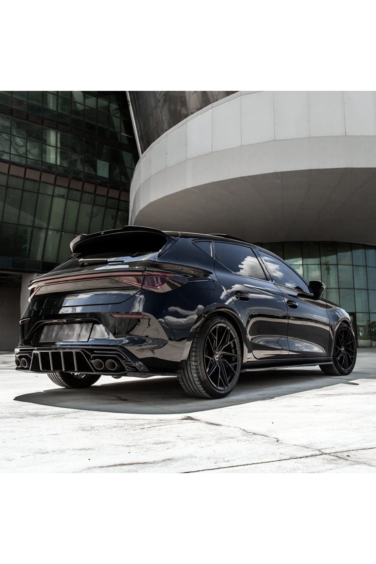 Cupra Leon 2020+ Spoiler Piano Black Bagaj Üstü Spoiler Eki