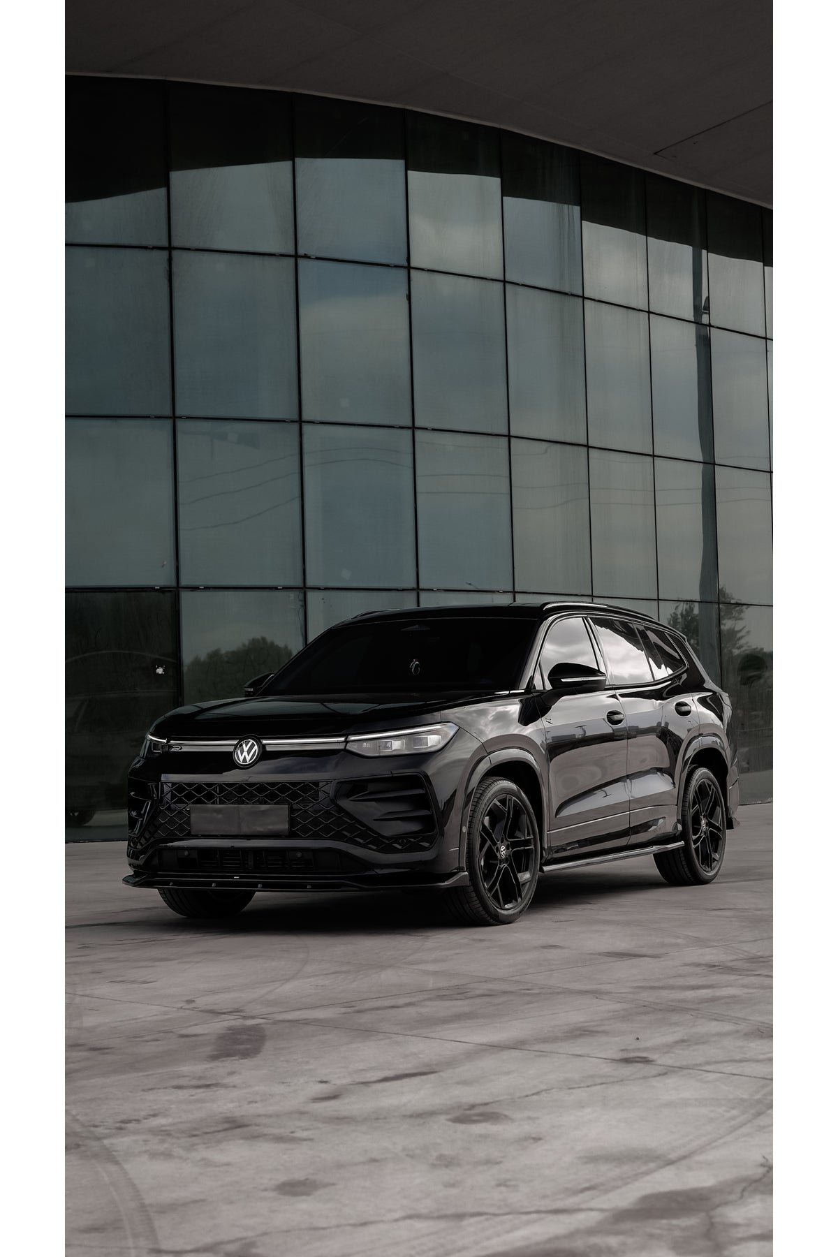 Volkswagen Tayron 2025+ R-Line Ön Lip (Ön Tampon Eki) | Piano Black Sportif Tasarım