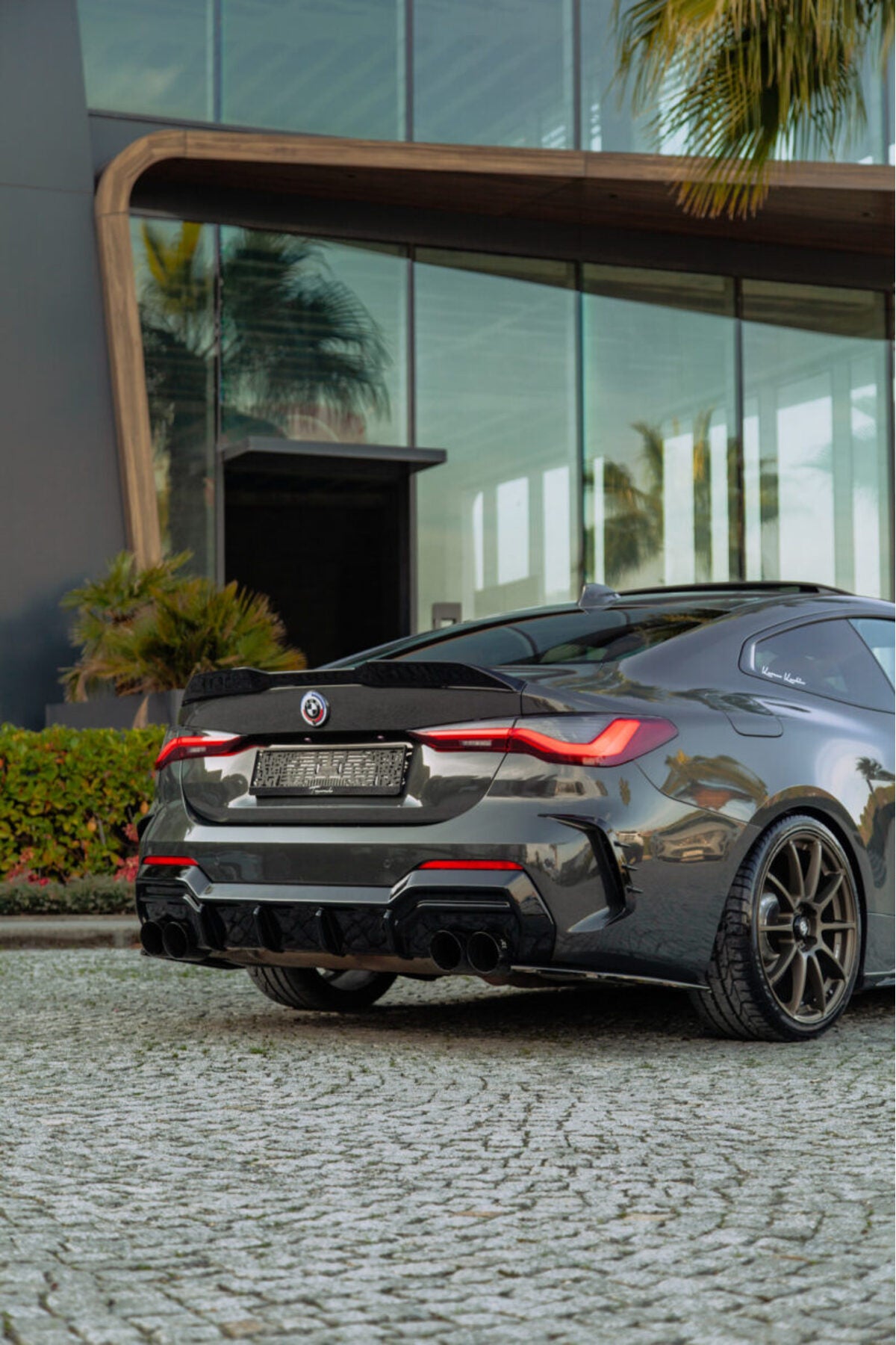 Bmw 4 Serisi G22 Coupe 2020+ M Paket Body Kit Seti Ön Lip Marşpiyel Difüzör Spoiler Flap