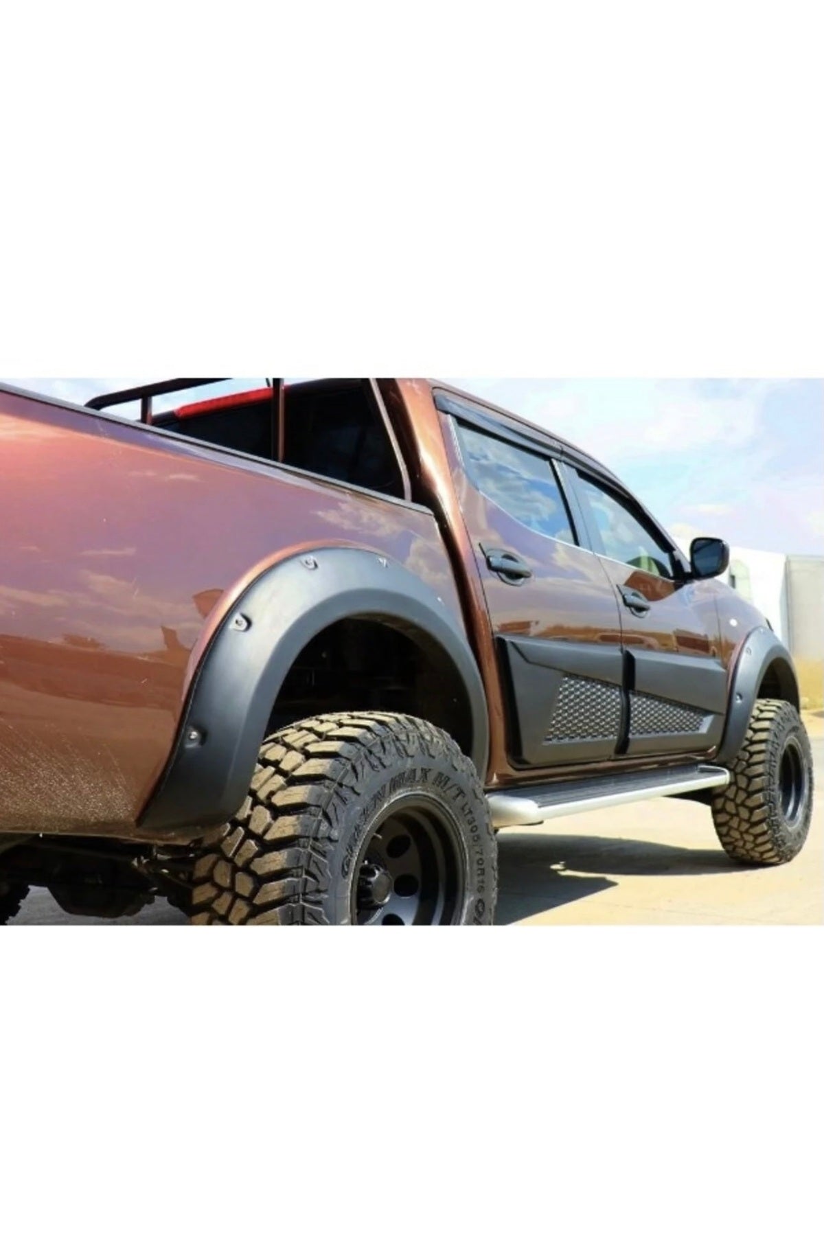 2015+ Nissan Navara Tek Depo Çamurluk Dodik Kaplama Kabartma