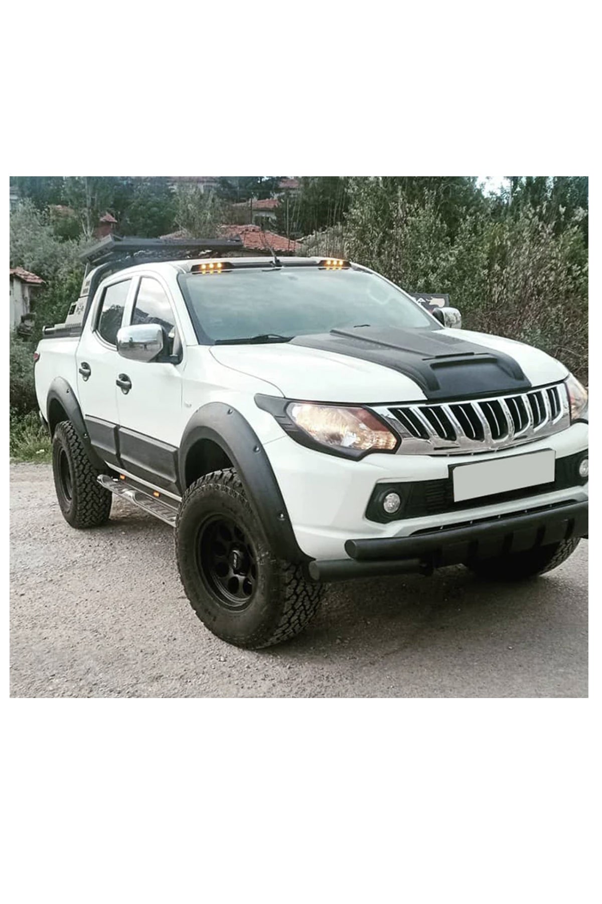 Mitsubishi L200 Triton 2015-2018 Çamurluk Dodik Seti | Mat Siyah Vida Görünümlü Çamurluk Dodik