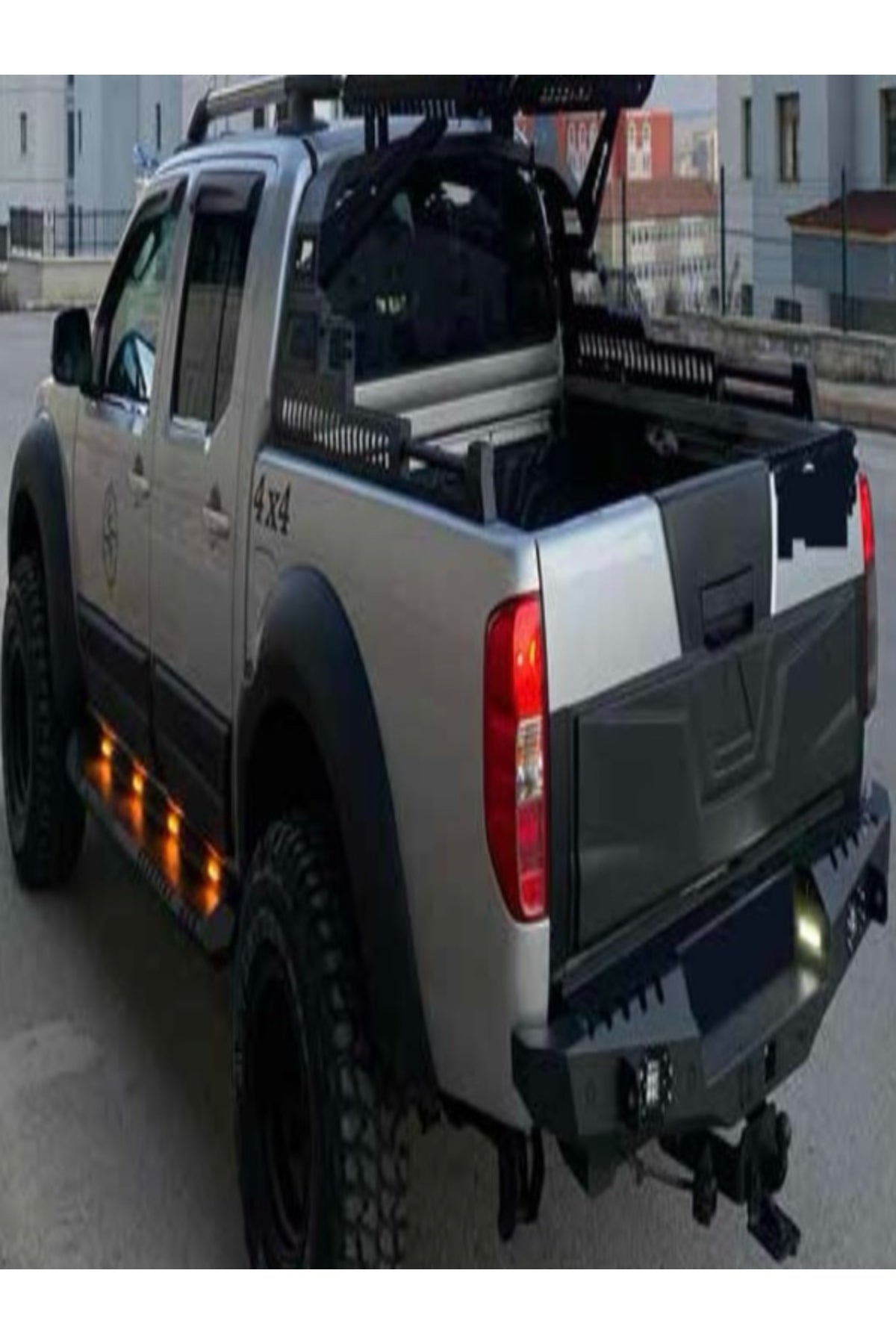 2005–2010 Nissan Navara D40 Yarım Bagaj Kapağı Kasa Üstü Koruma Aksesuarı