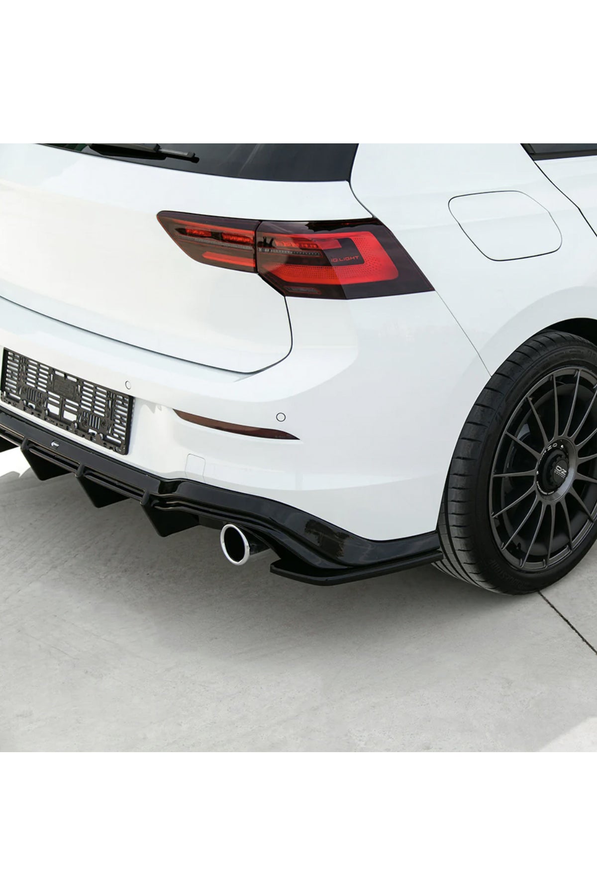 Volkswagen Golf 8 R Line 2020-2024 Body Kit Seti Ön Lip Marşpiyel Difüzör Spoiler Flap