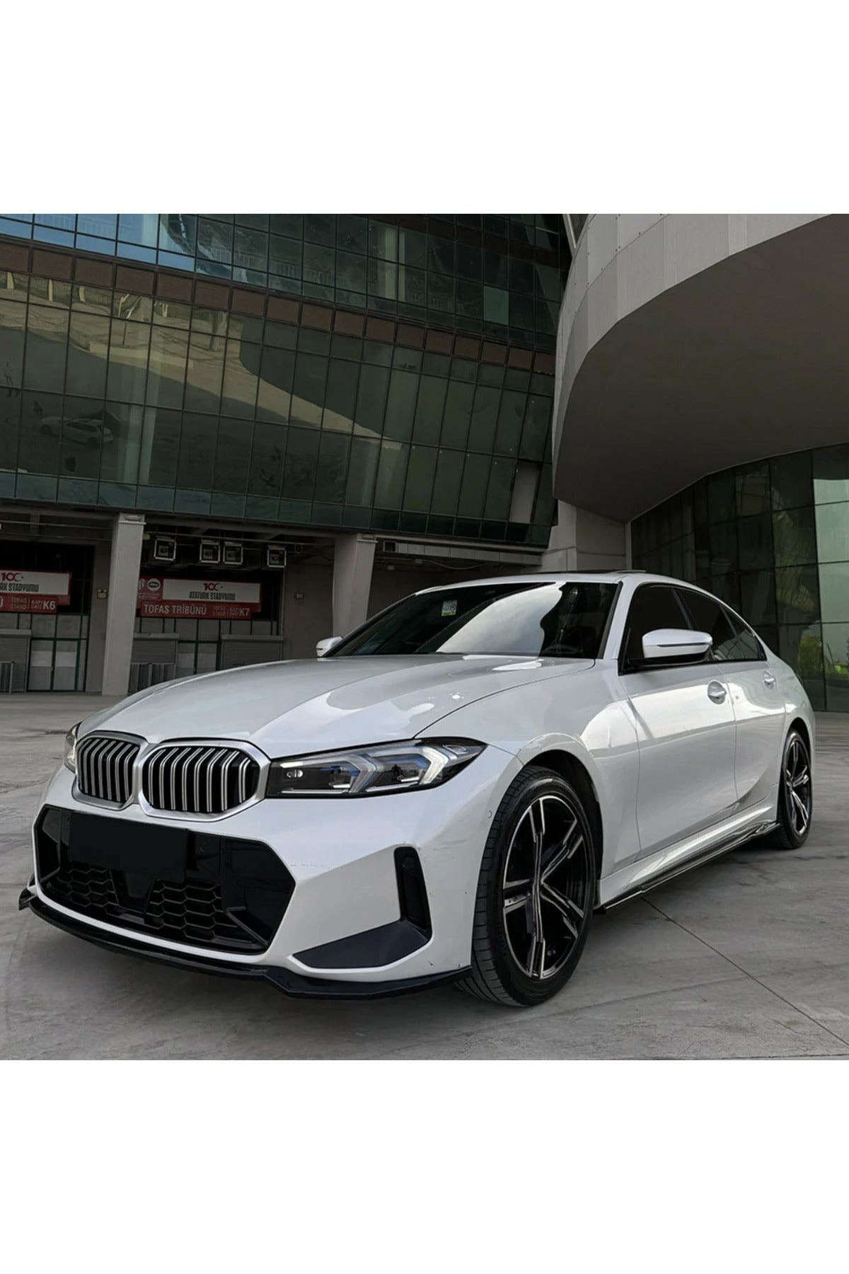 BMW 3 Serisi G20 2018+ Yan Marşpiyel M Paket Uyumlu Piano Black Marşpiyel Eki