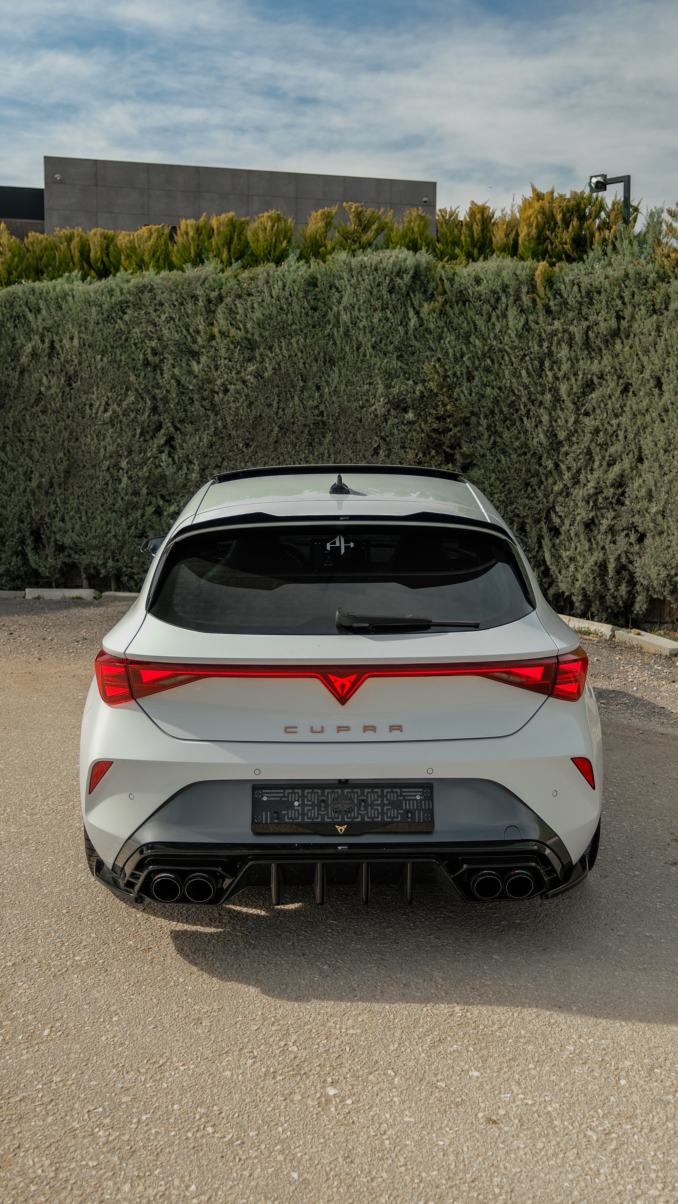 Cupra Leon 2025+ Body Kit Seti Ön Lip Difüzör Flap Marşpiyel Spoiler Piano Black