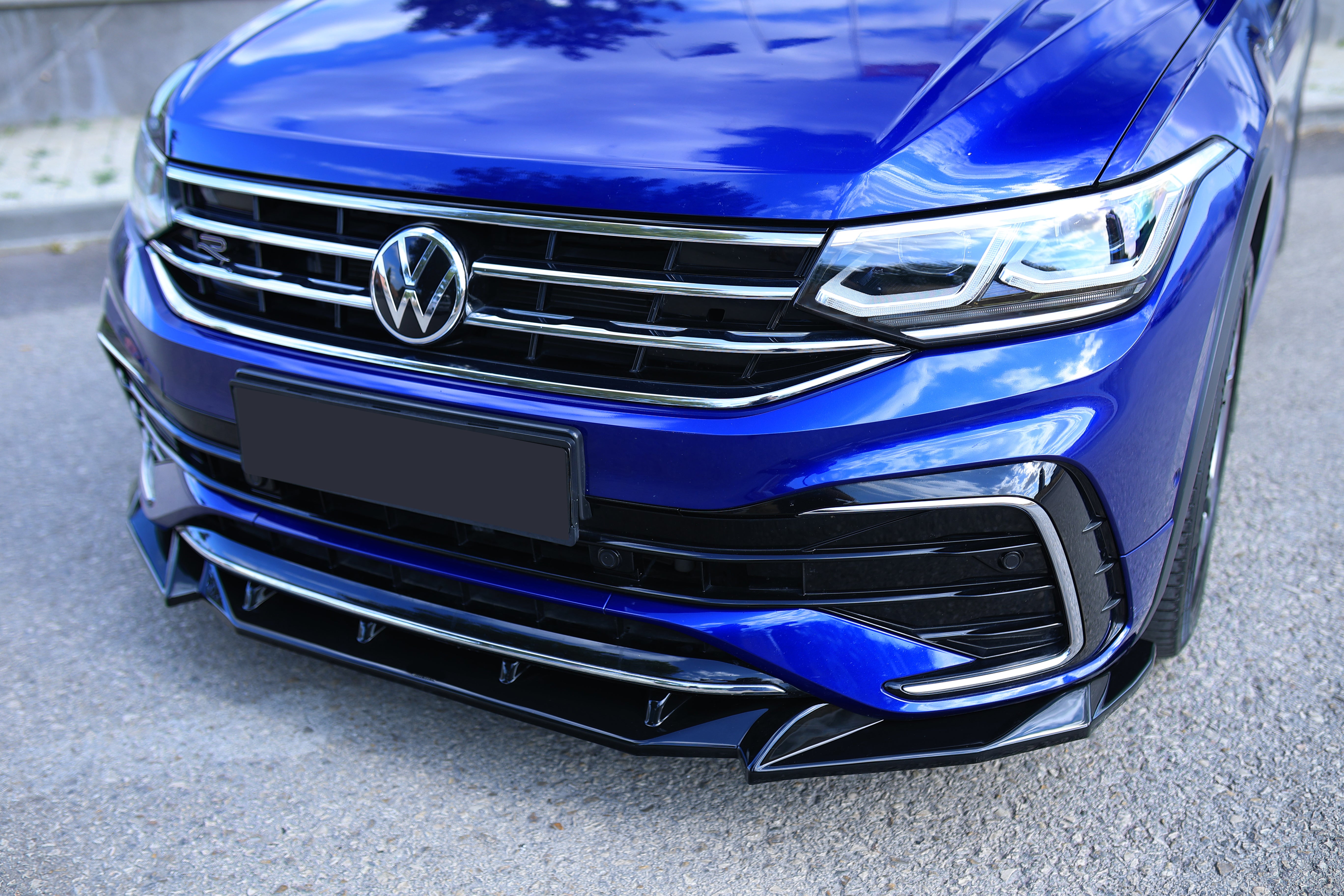 Volkswagen Tiguan R-Line 2020-2024 Parlak Siyah Ön Lip | Sportif Ön Tampon Eki