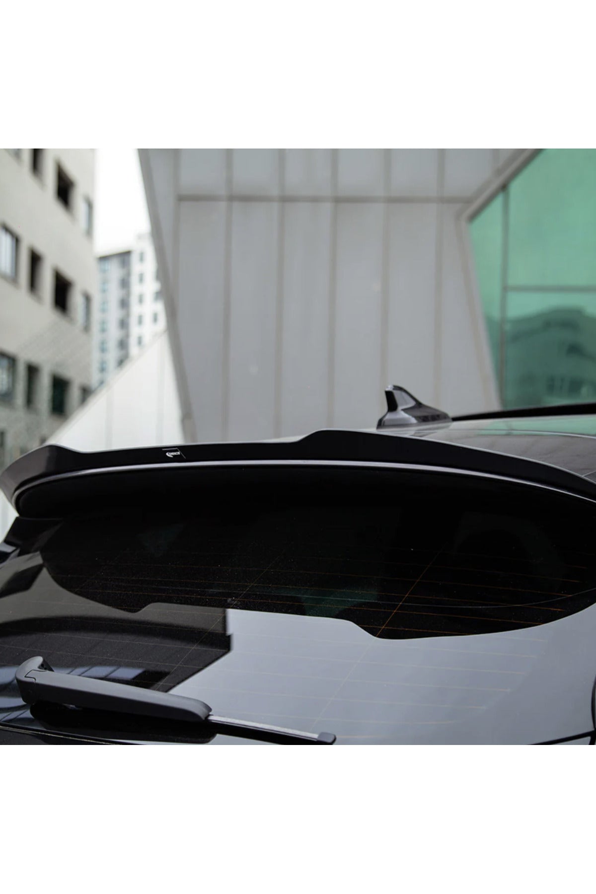 Cupra Leon 2020+ Spoiler Piano Black Bagaj Üstü Spoiler Eki