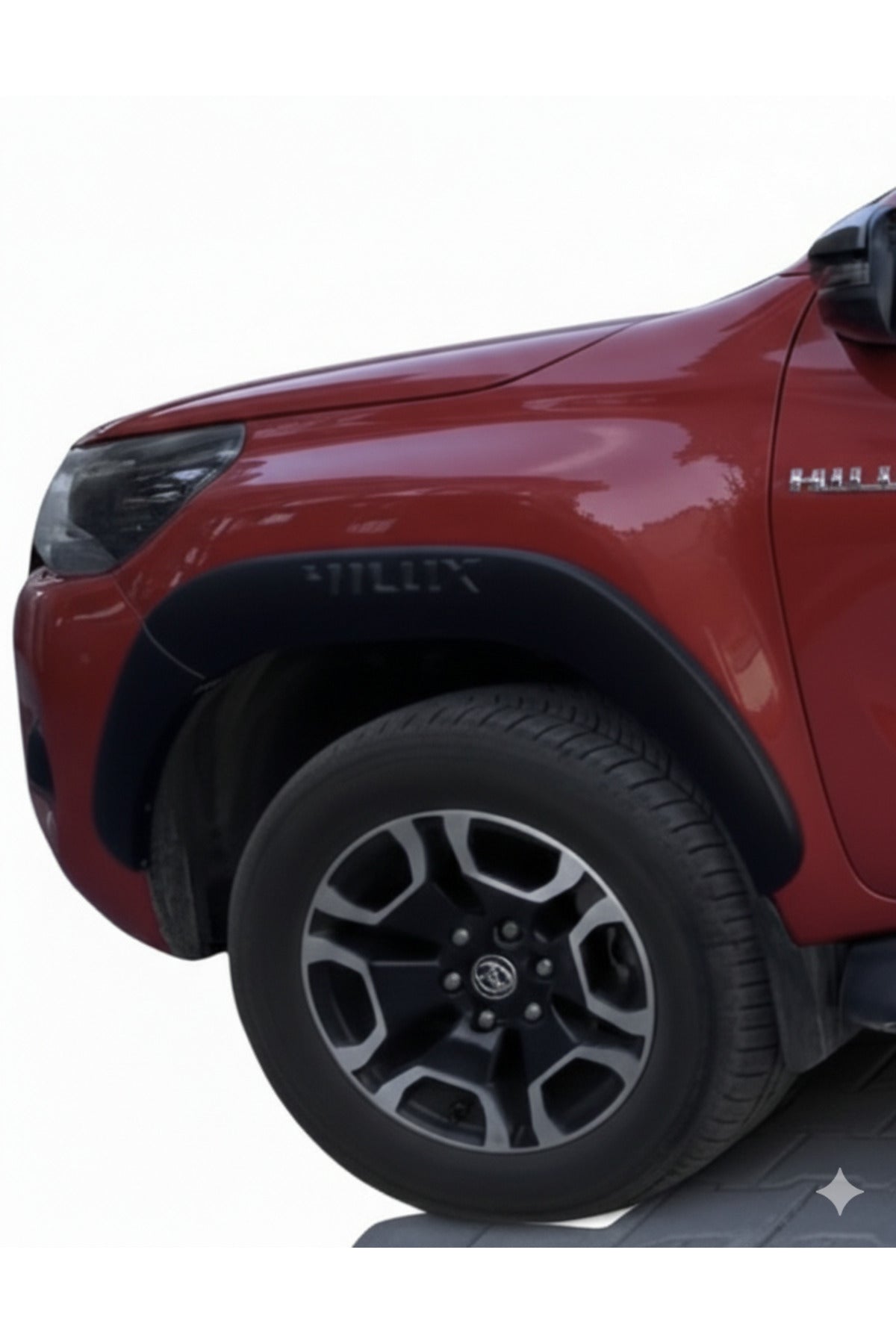Toyota Hilux 2015+ “Hilux” Yazılı Dodik Seti | Mat Siyah Çamurluk Dodik – Off-Road Görünüm