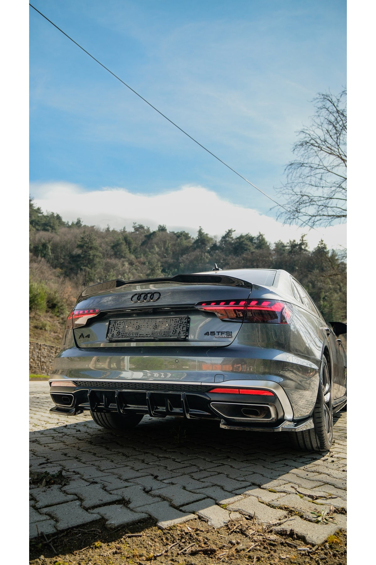 Audi A4 B9 S-Line Difüzör 2019-2024 | Parlak Siyah Sportif Arka Tampon Difüzörü