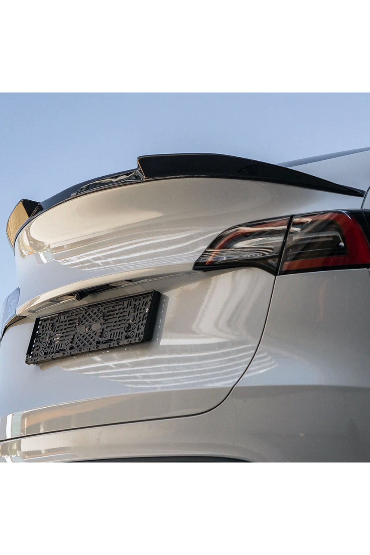 Tesla Model Y 2020-2025 Spoiler Piano Black Bagaj Üstü Spoiler Eki