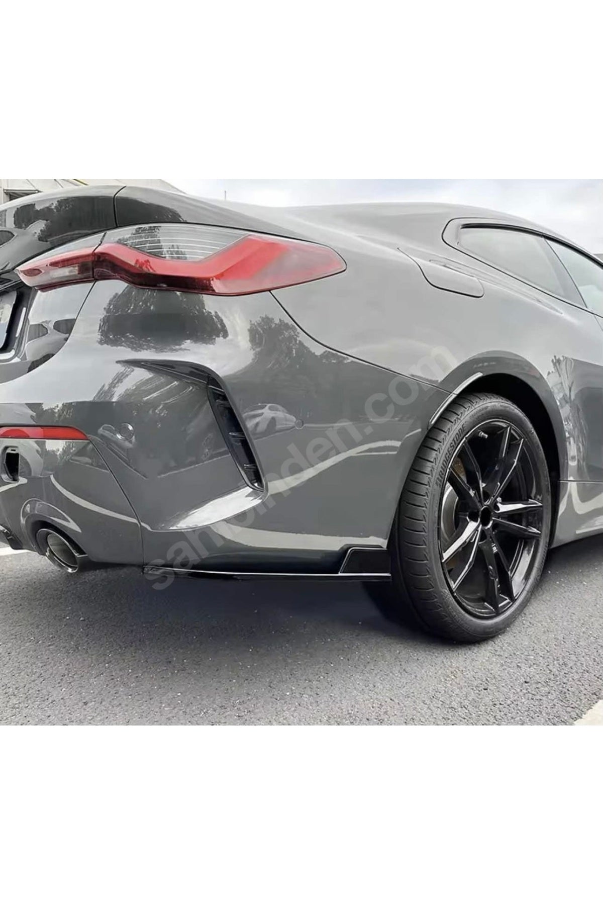 2020+Bmw 4 Seri̇si̇ G22 Arka Tampon Yan Li̇p Flap Biçak Spoi̇ler Parlak Si̇yah Boyali