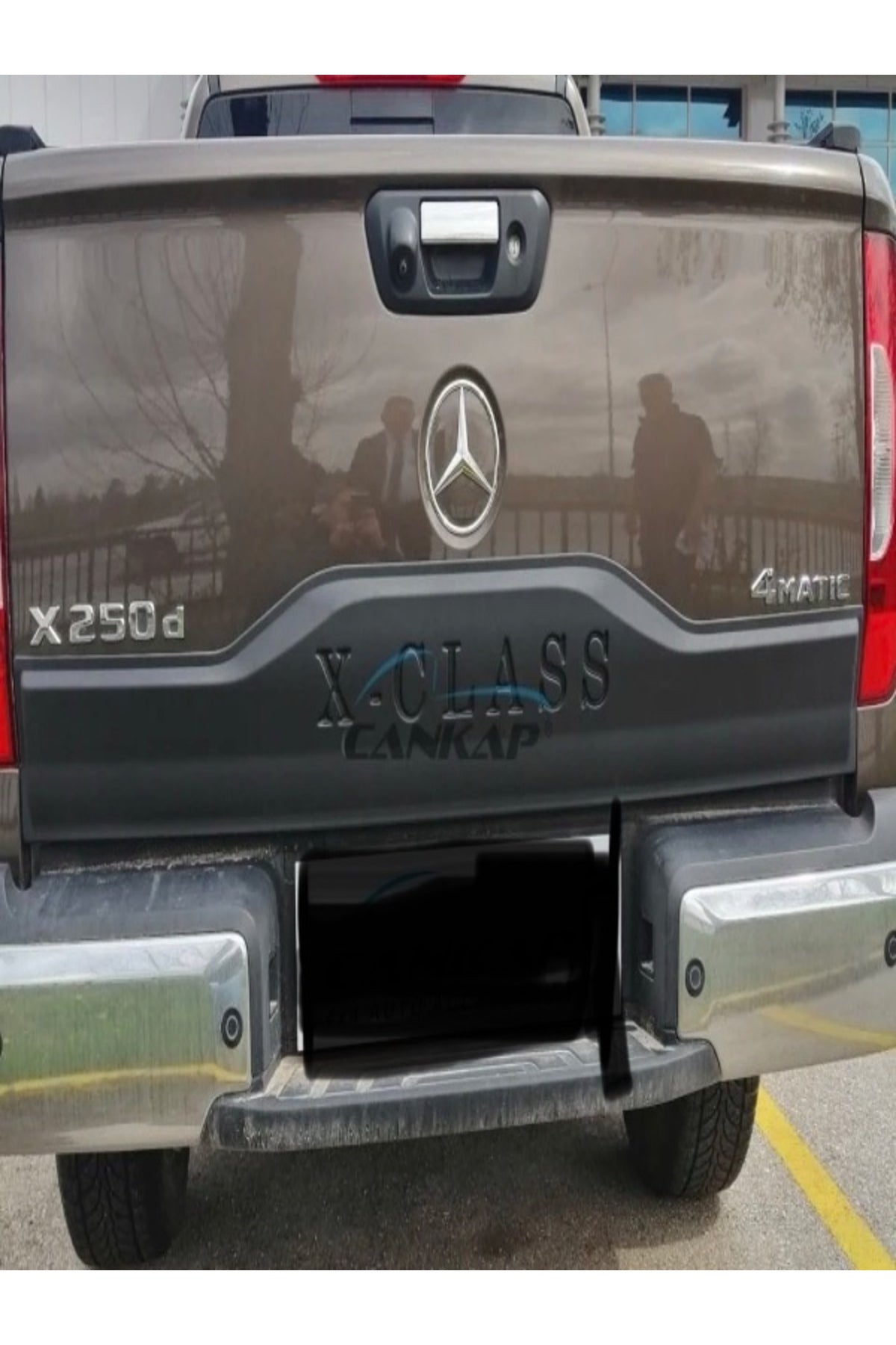 2017+ Mercedes X Class Arka Bagaj Kapak Kaplama Kabartma