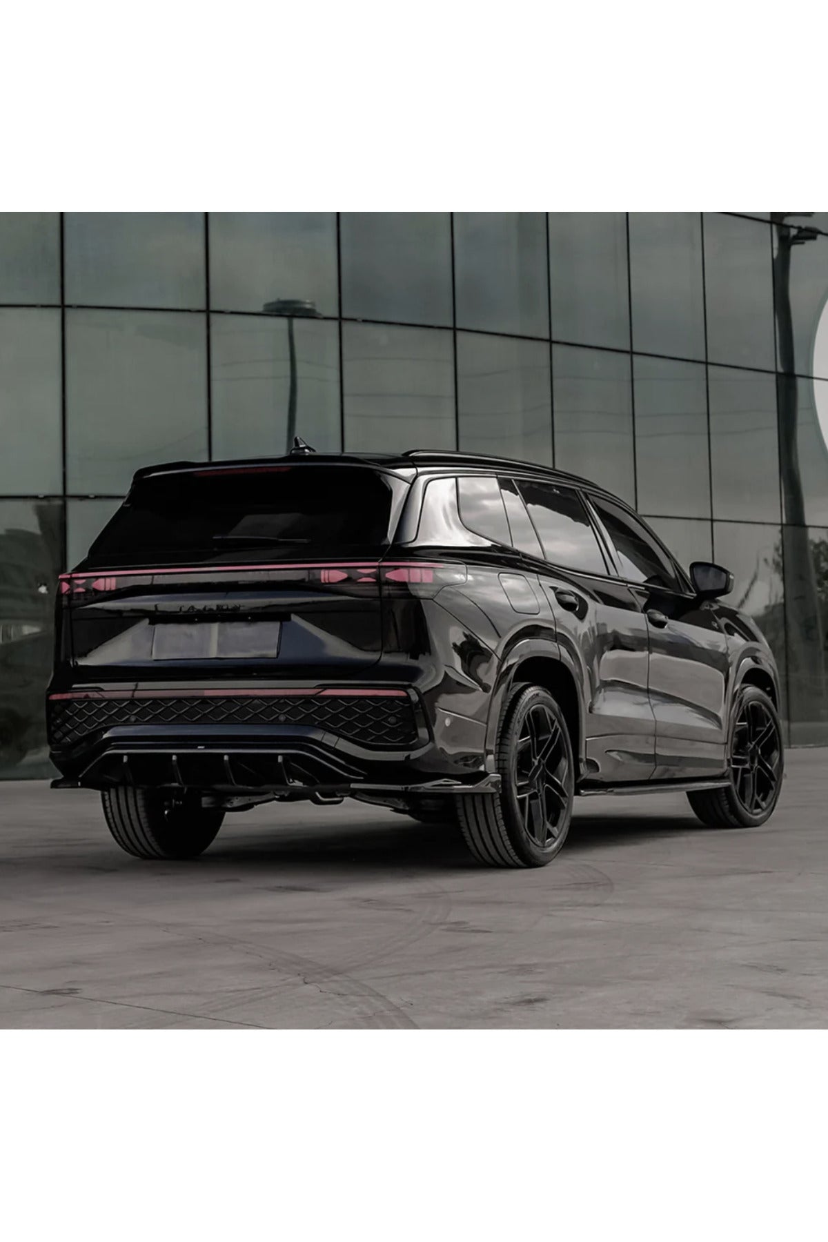 Volkswagen Tayron 2025+ Arka Flap Seti | Sportif Tampon Eki & Agresif SUV Görünüm