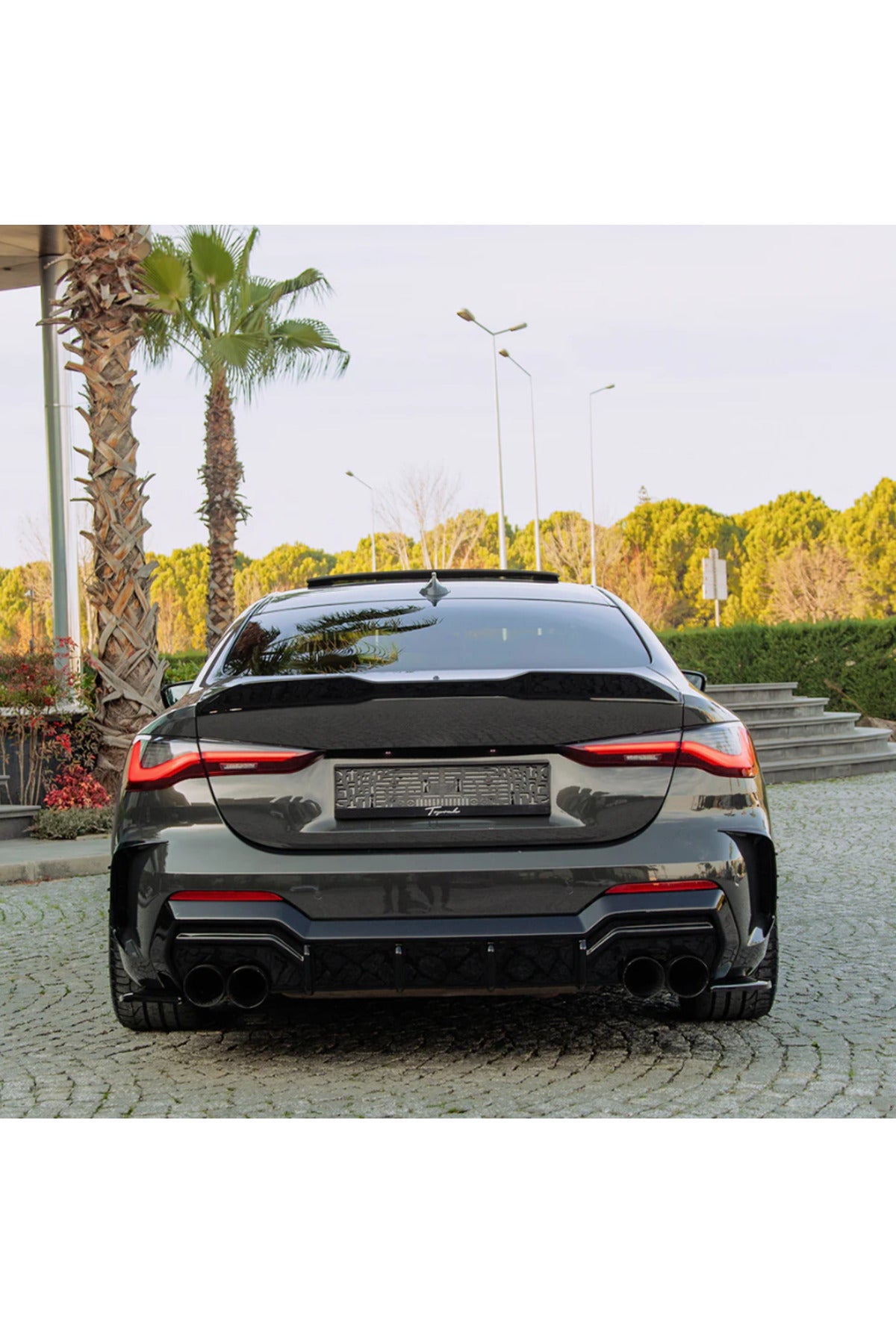 BMW 4 Serisi G22 Coupe 2020+ Arka Difüzör M Paket Uyumlu Piano Black Difüzör