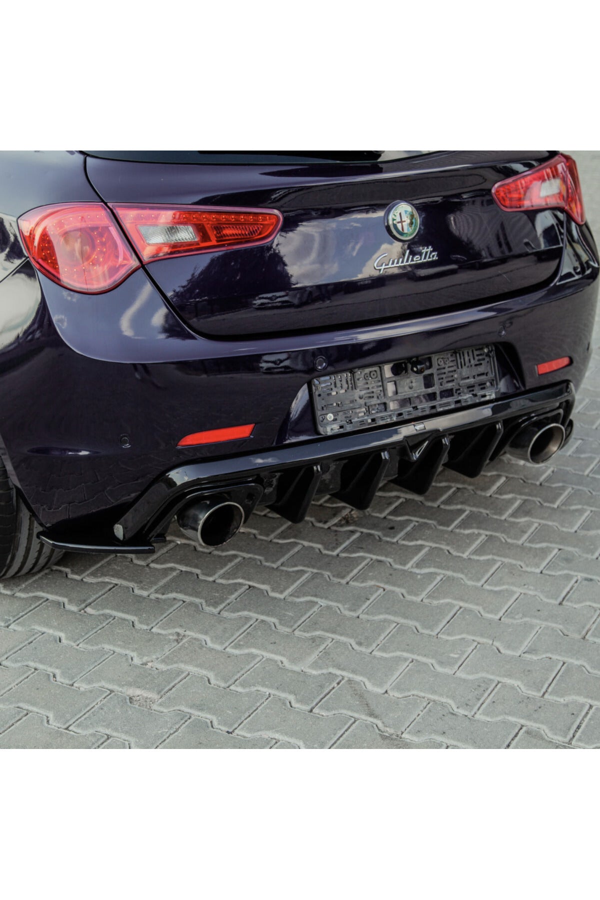 Alfa Romeo Giulietta Arka Difüzör 2010-2020 Uyumlu İtalyan Tip Arka Difüzör Piano Black ABS - TMZ Garage