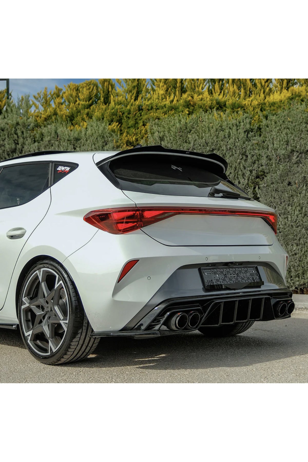 Cupra Leon 2020+ Arka Difüzör & Flap Seti | Agresif Tampon Altı Tasarım & Sportif Görünüm