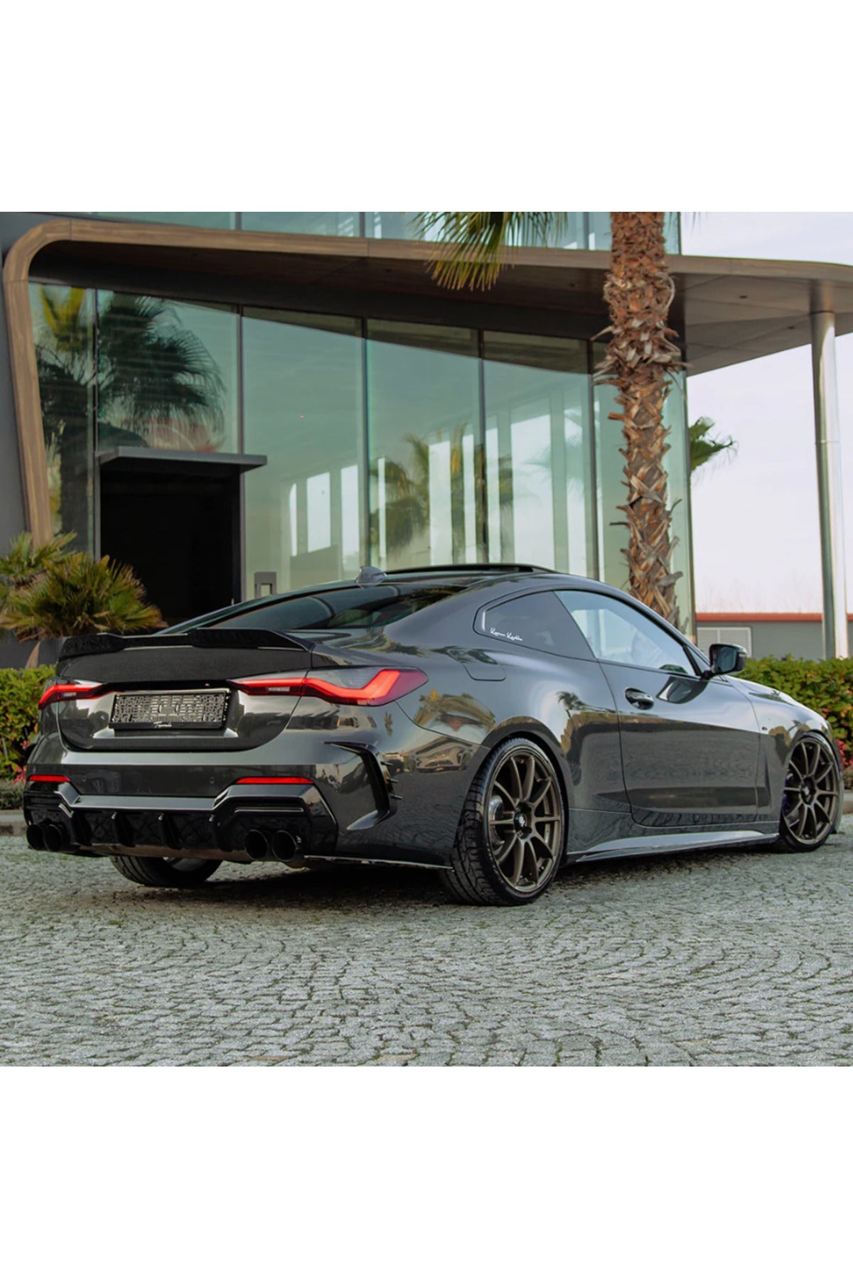 BMW 4 Serisi G22 Coupe 2020+ Arka Difüzör M Paket Uyumlu Piano Black Difüzör