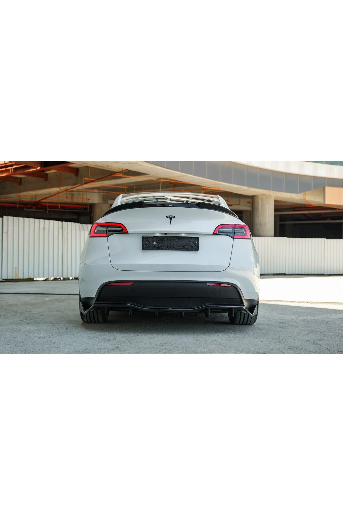 Tesla Model Y 2020-2025 Body Kit Seti Ön Lip Marşpiyel Difüzör Spoiler