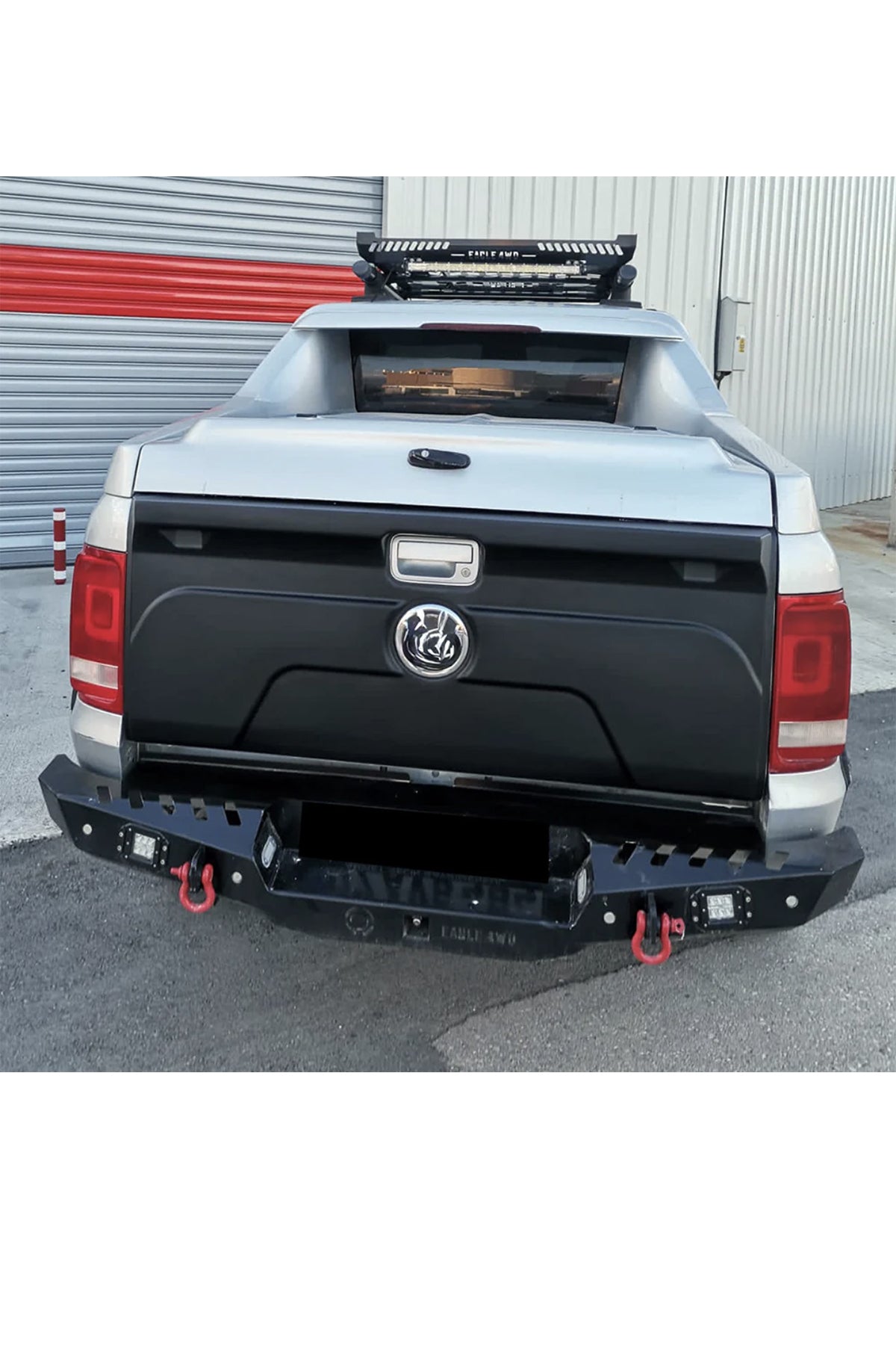 Volkswagen Amarok 2010-2016 Arka Bagaj Kapağı Kaplama (Yazisiz) | Mat Siyah – Arka Kapak Koruma
