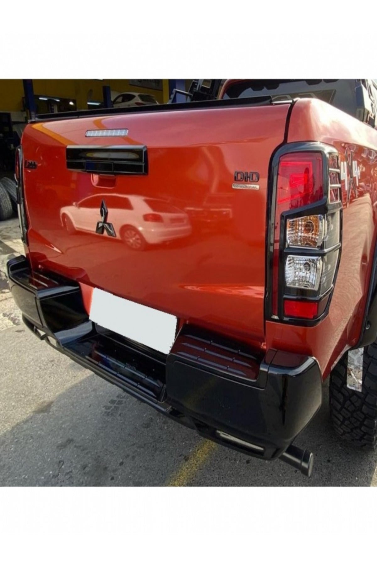 2019+ Mitsubishi L200 Arka Stop Çerçevesi Koruma Kaplama Mat Siyah