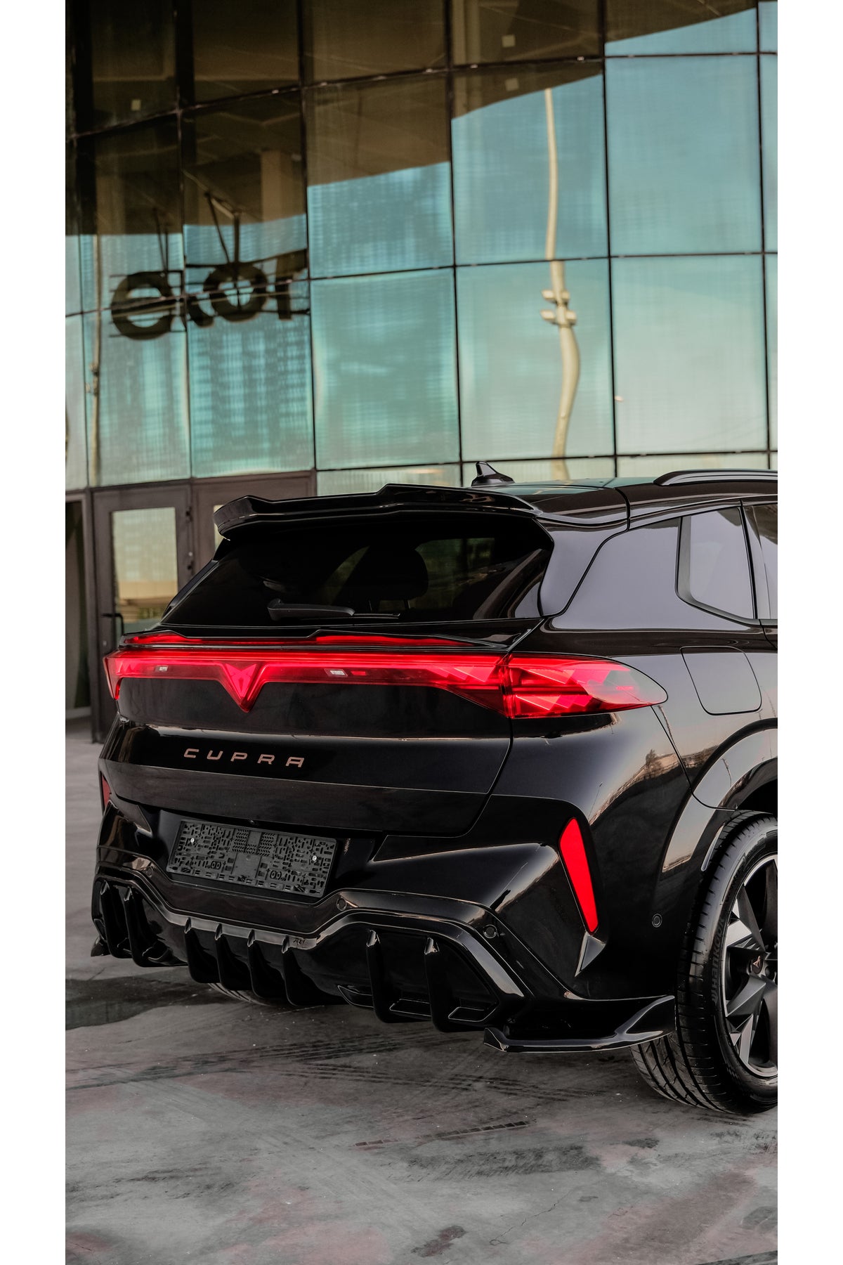Cupra Terramar 2024+ Body Kit Seti (Ön Lip + Arka Difüzör + Yan Marşpiyel + Tavan Spoiler + Stop Üstü Spoiler + Flap) Piano Black - TMZ Garage