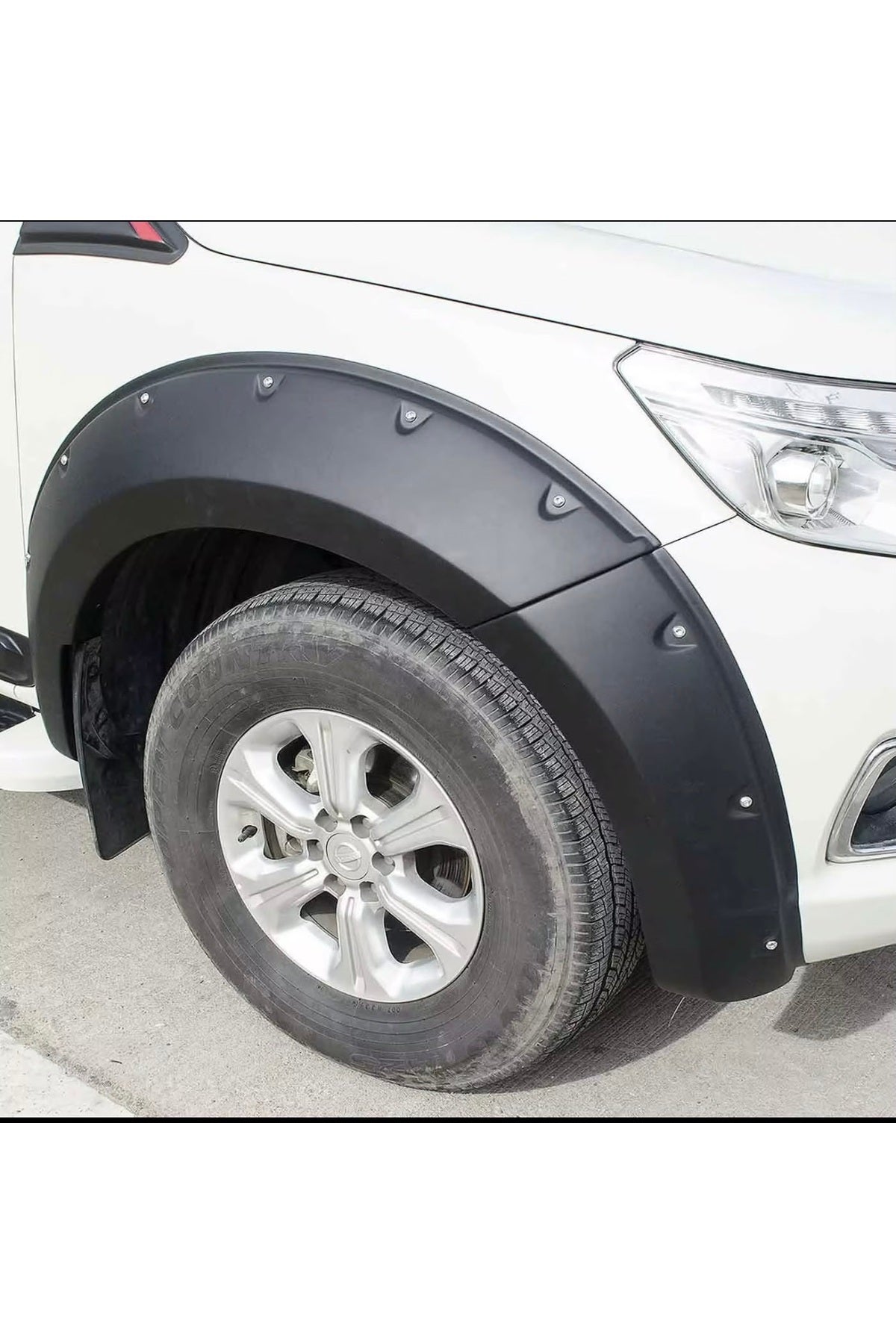2015-2017 NİSSAN NAVARA TEK DEPO ÇAMURLUK DODİK SETİ VİDA GÖRÜNÜM İTHAL 6 PARÇA - TMZ Garage