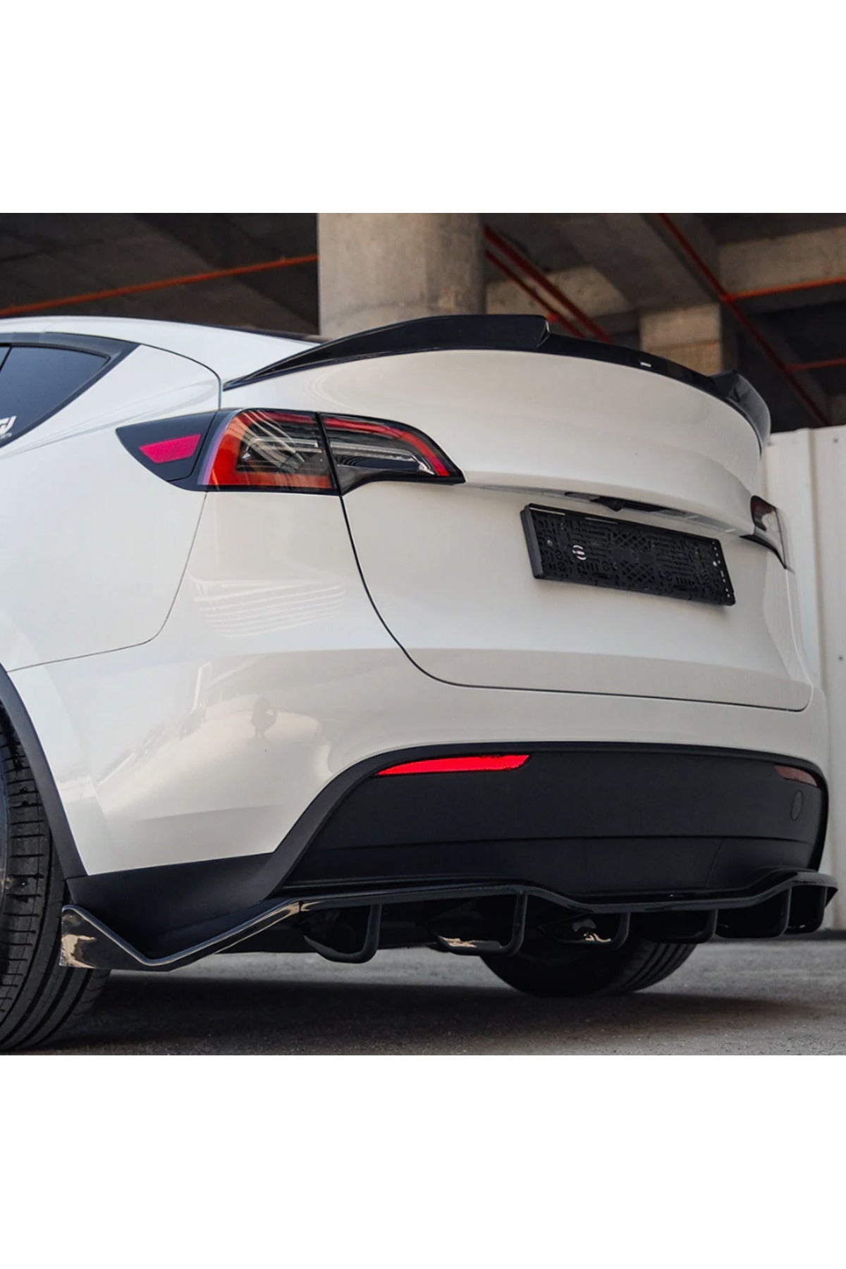 Tesla Model Y 2020-2025 Spoiler Piano Black Bagaj Üstü Spoiler Eki