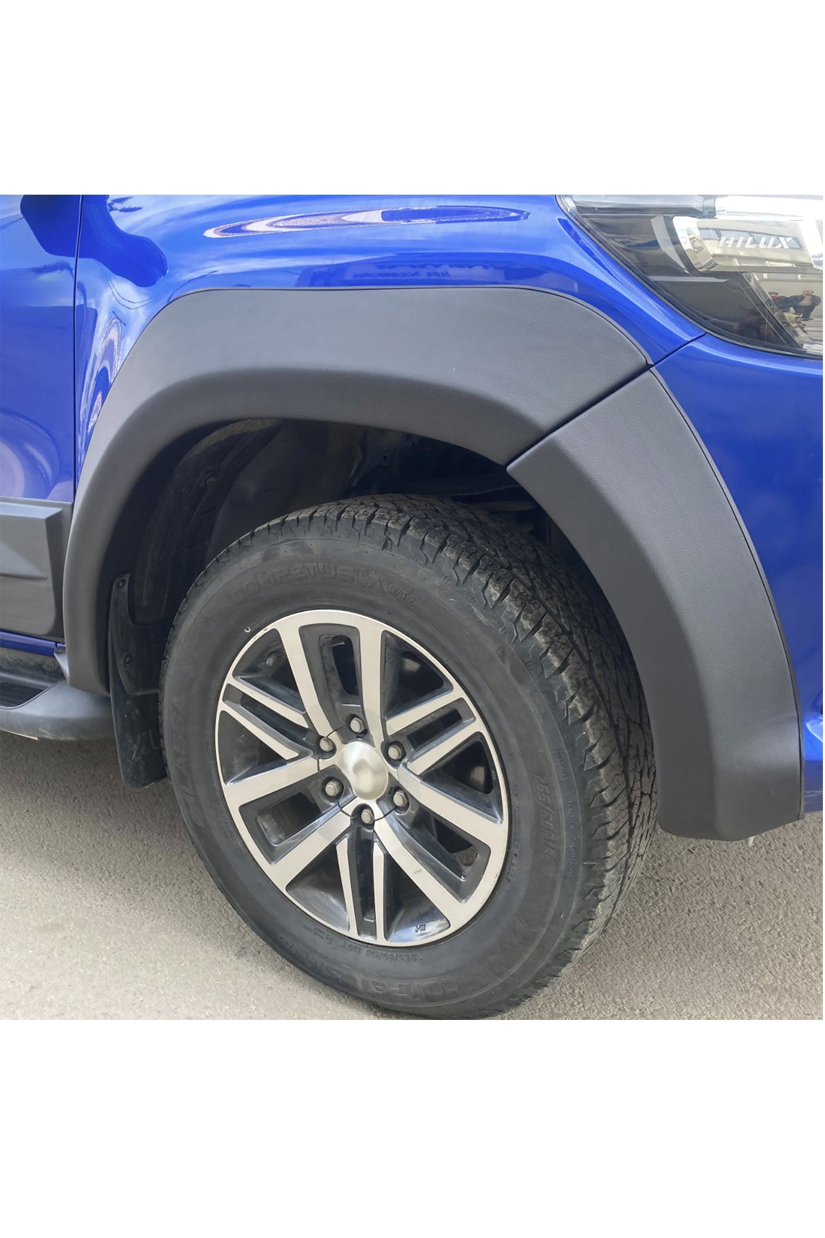 Toyota Hilux 2015-2020 Dodik Seti | Mat Siyah Çamurluk Dodik – Off-Road Görünüm