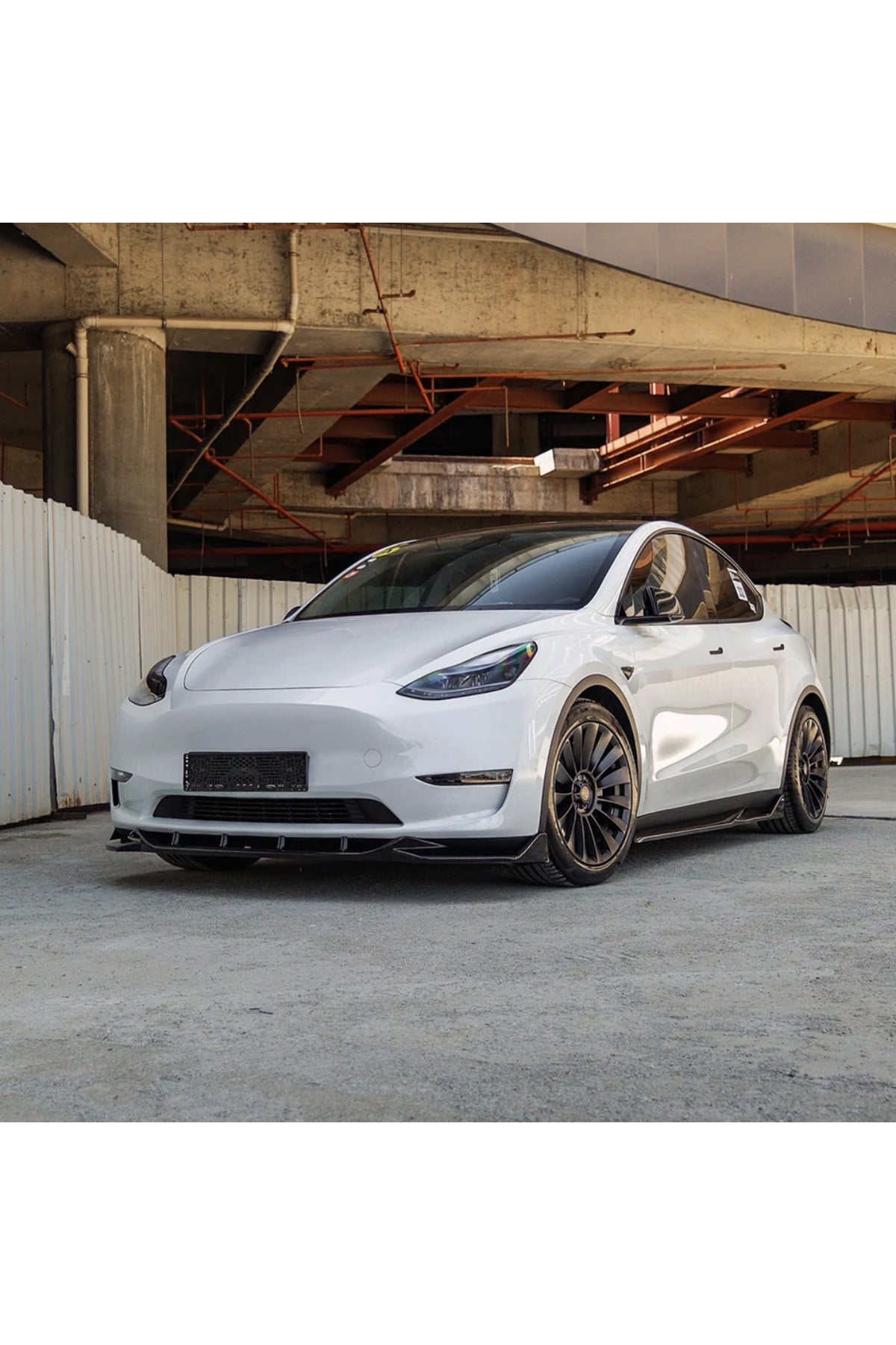 Tesla Model Y 2020-2025 Yan Marşpiyel Piano Black Marşpiyel Eki Seti