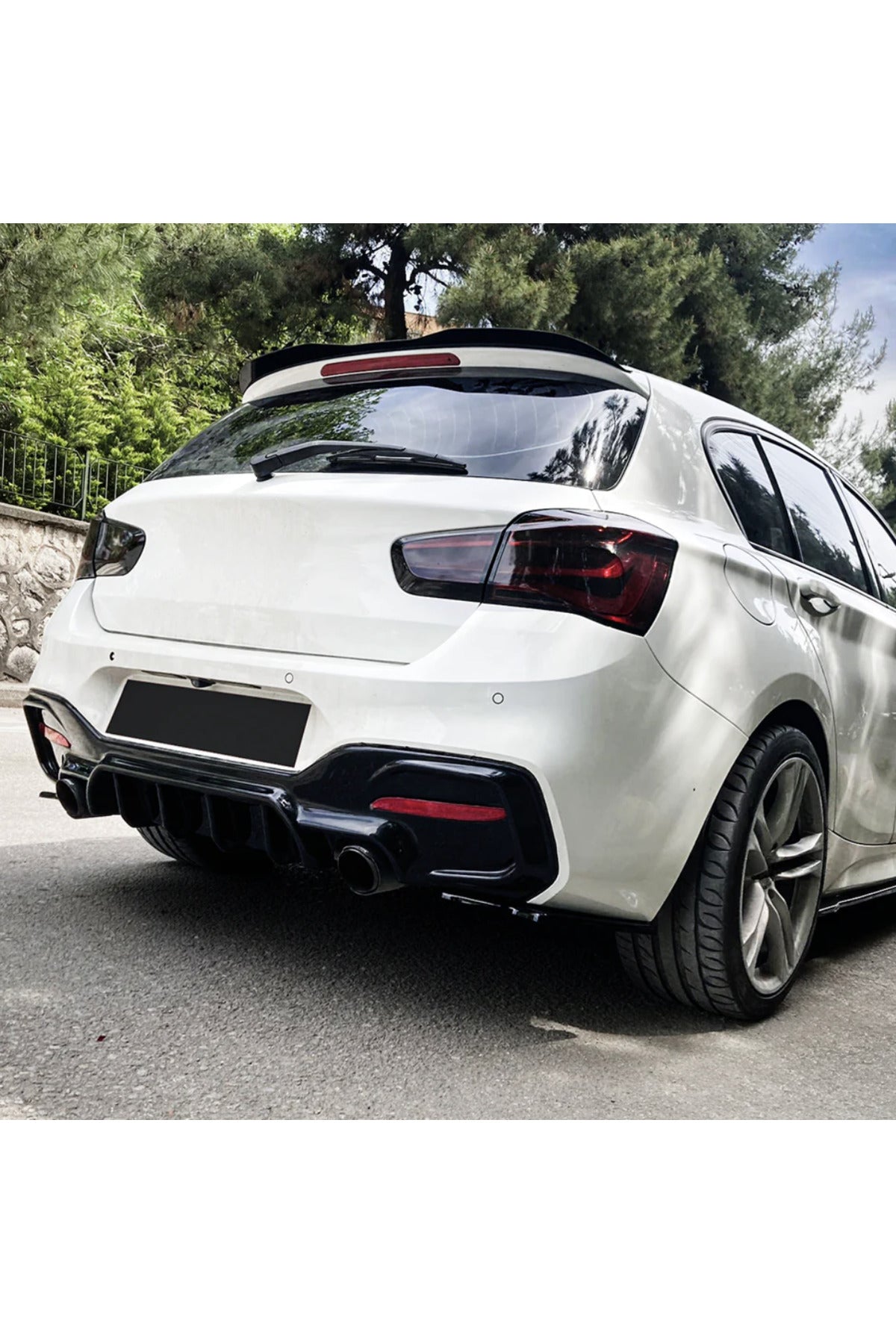 BMW F20 1 Serisi 2015-2019 Arka Difüzör M Paket Uyumlu Piano Black Difüzör