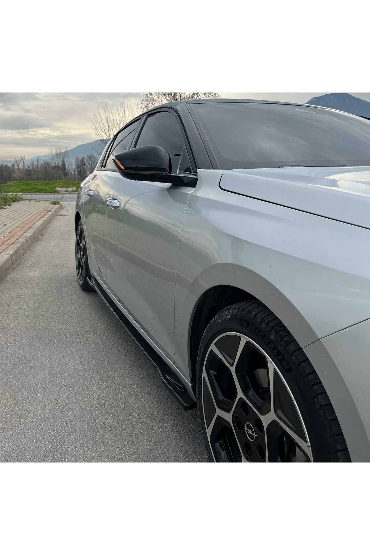 Opel Astra L 2020+ Yan Marşpiyel Piano Black ABS | Yan Etek - TMZ Garage