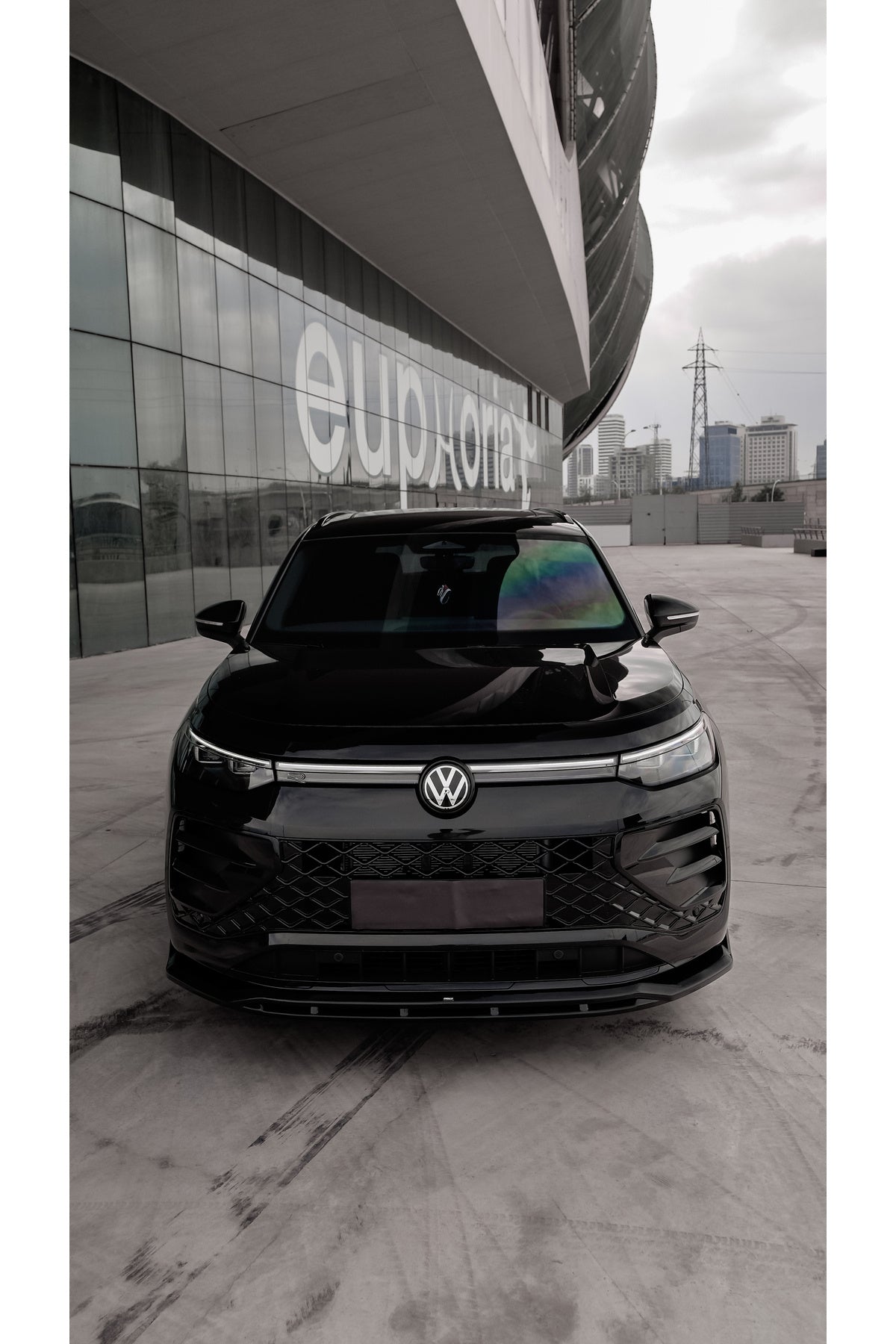 Volkswagen Tayron 2025+ R-Line Piano Black Body Kit Seti | Ön Lip + Marşpiyel + Difüzör + Flap + Bagaj Spoilerı