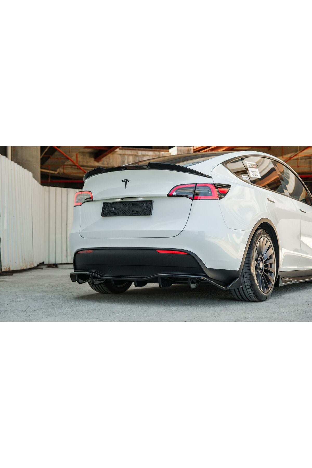 Tesla Model Y 2020-2025 Body Kit Seti Ön Lip Marşpiyel Difüzör Spoiler