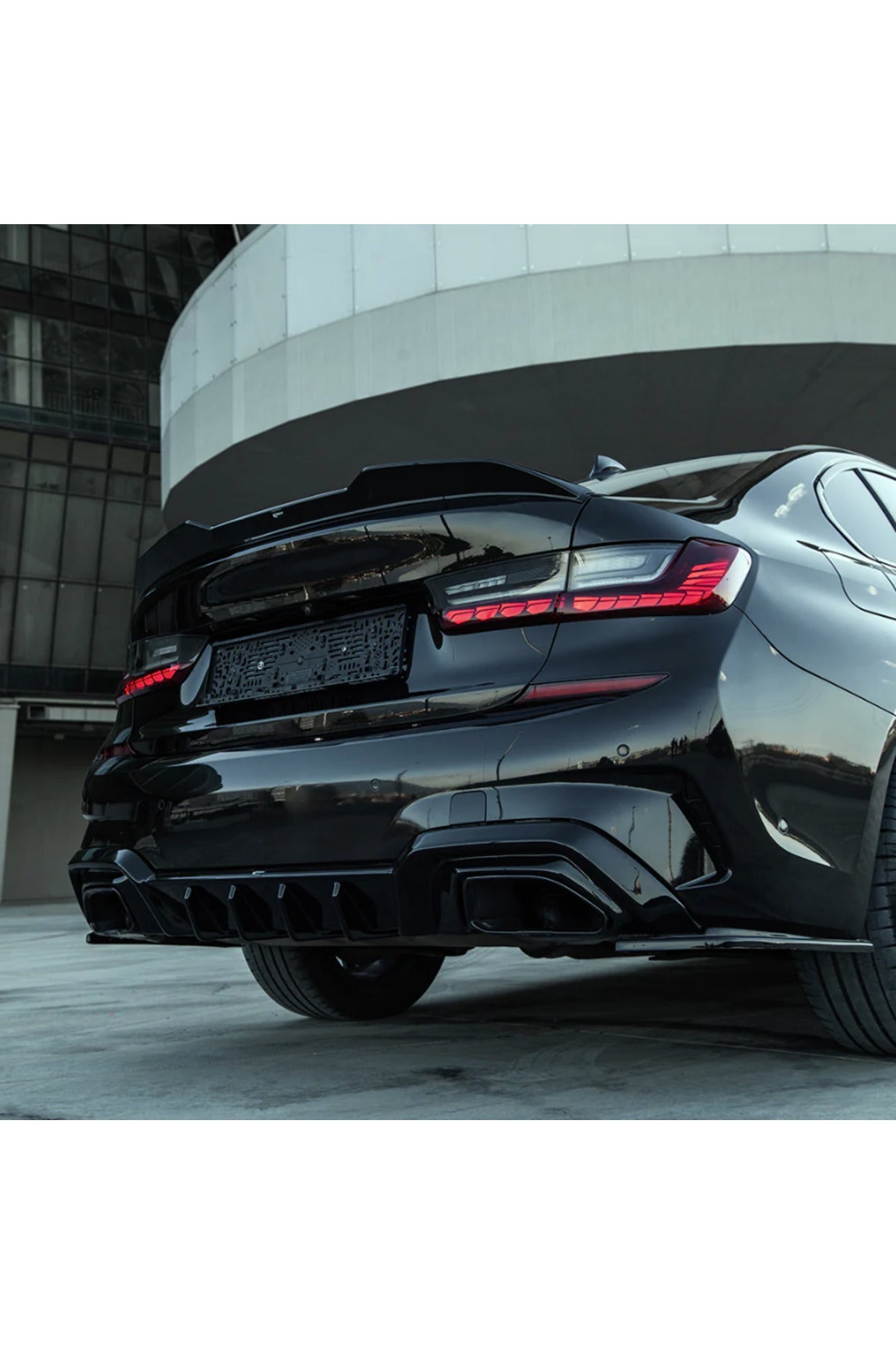 BMW 3 Serisi G20 2018-2022 Arka Difüzör M Paket Uyumlu Piano Black Difüzör