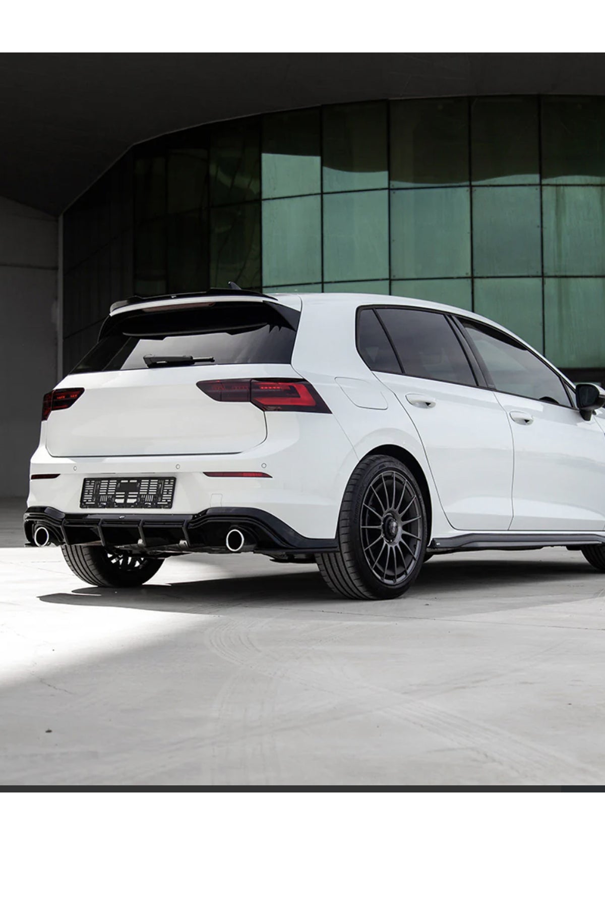 Volkswagen Golf 8 R Line 2020-2024 Body Kit Seti Ön Lip Marşpiyel Difüzör Spoiler Flap