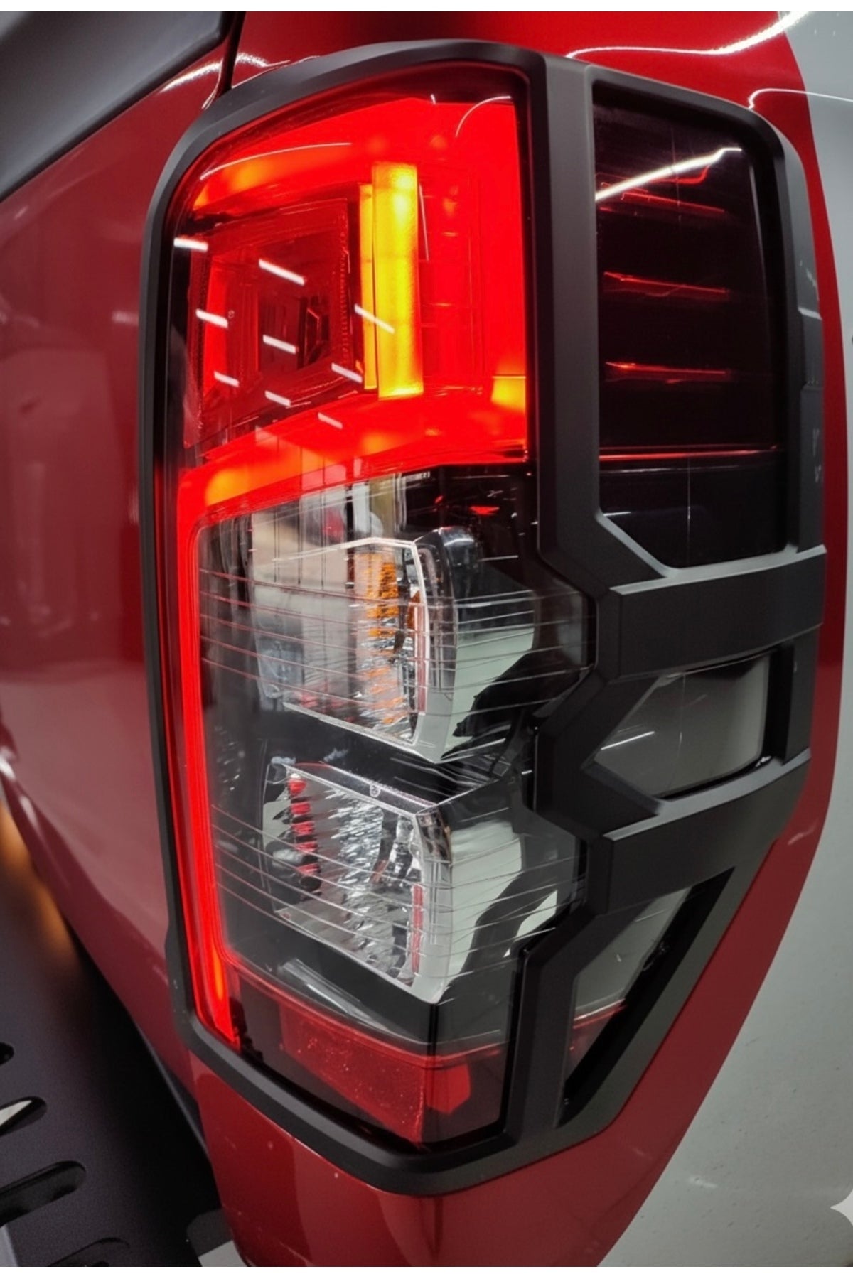 2019+ Mitsubishi L200 Arka Stop Çerçevesi Koruma Kaplama Mat Siyah