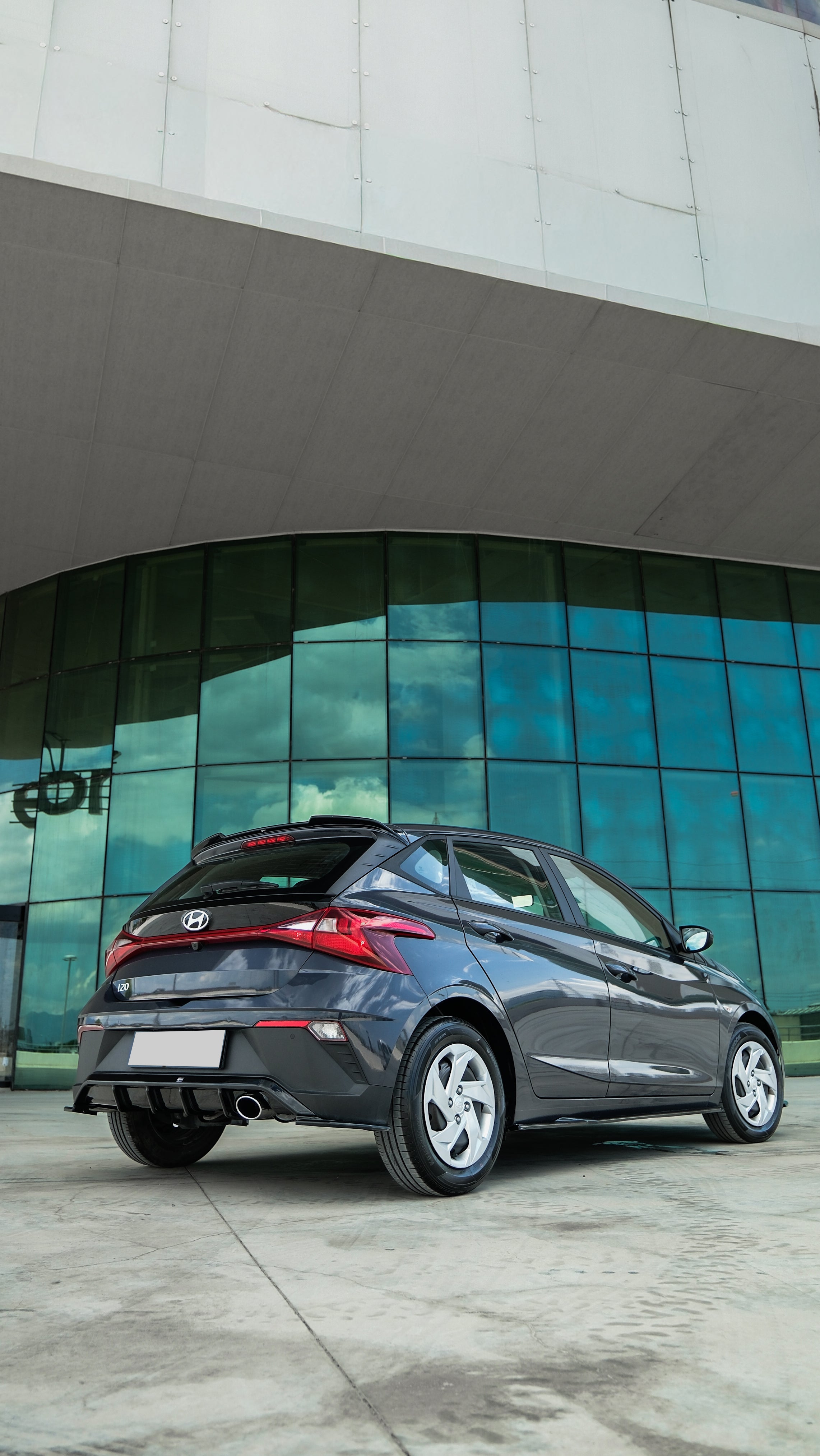 Hyundai i20 2023+ Body Kit Set Ön Lip Marşpiyel Difüzör Arka Flap Bagaj Spoiler Parlak Siyah