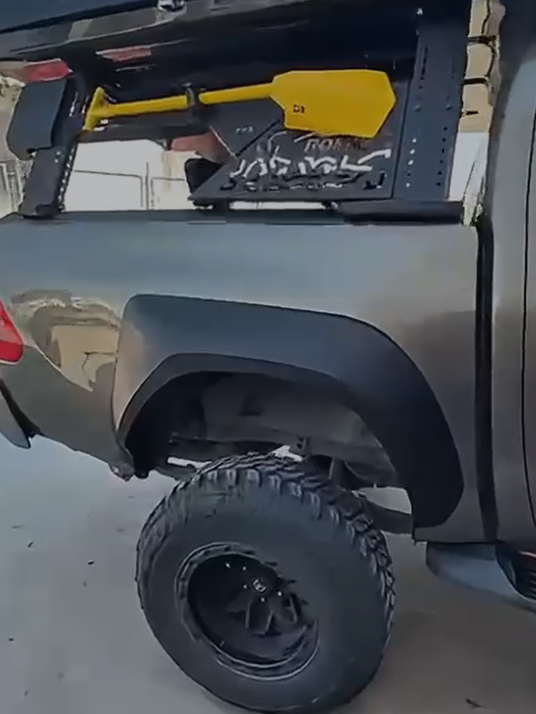 Toyota Hilux Invincible 2021 Ve Üzeri Gr Dodik Seti Çamurluk Dodik Kaplama Mat Siyah Abs Plastik 4 Parça