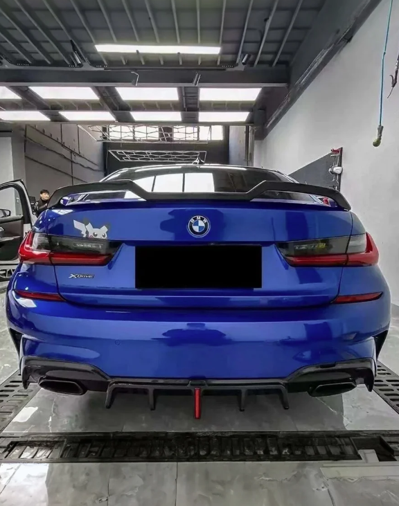 BMW G20 V-Style Bagaj Spoilerı İthal Piano Black Parlak Siyah